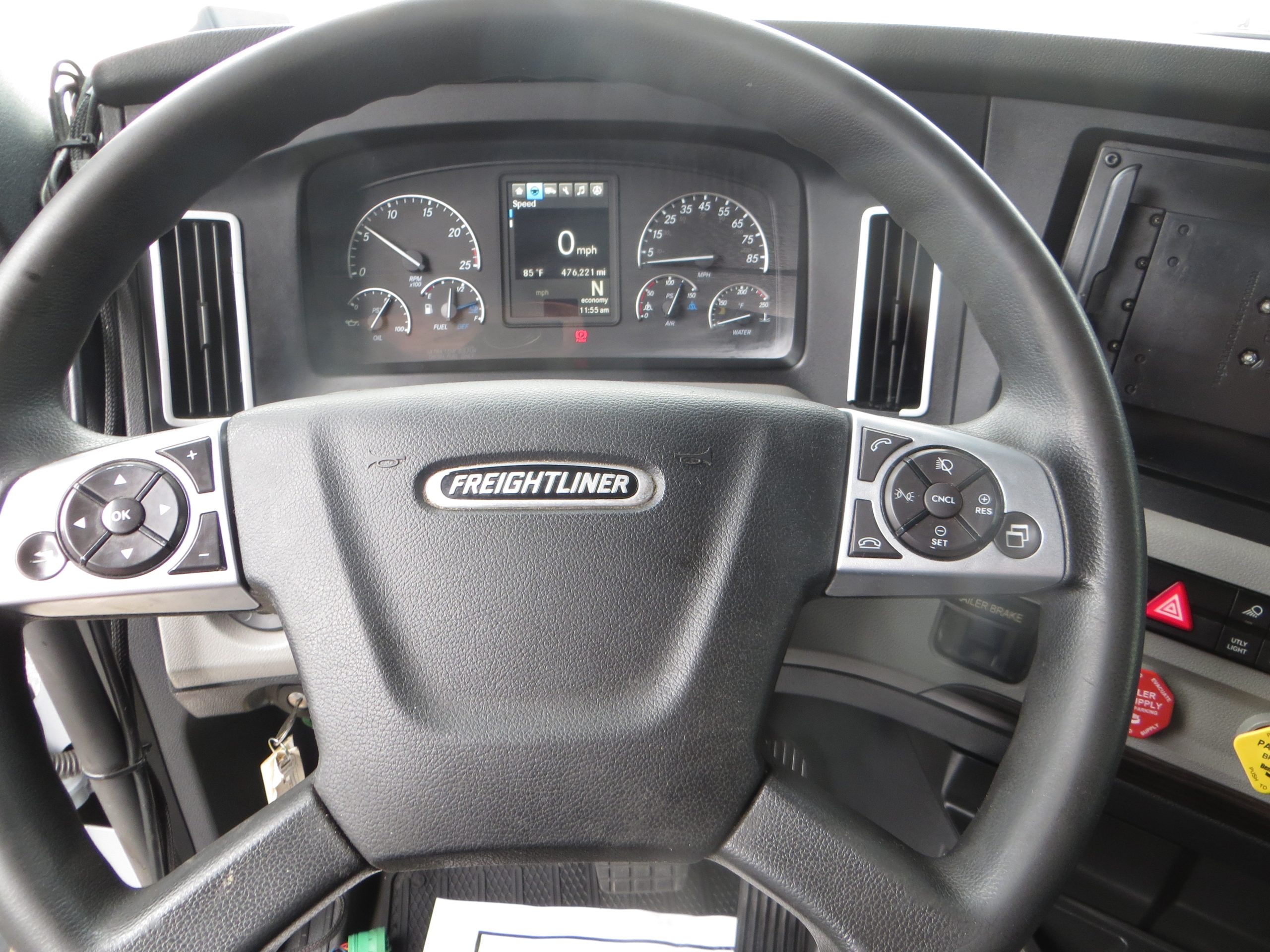 2021 Freightliner - image 5