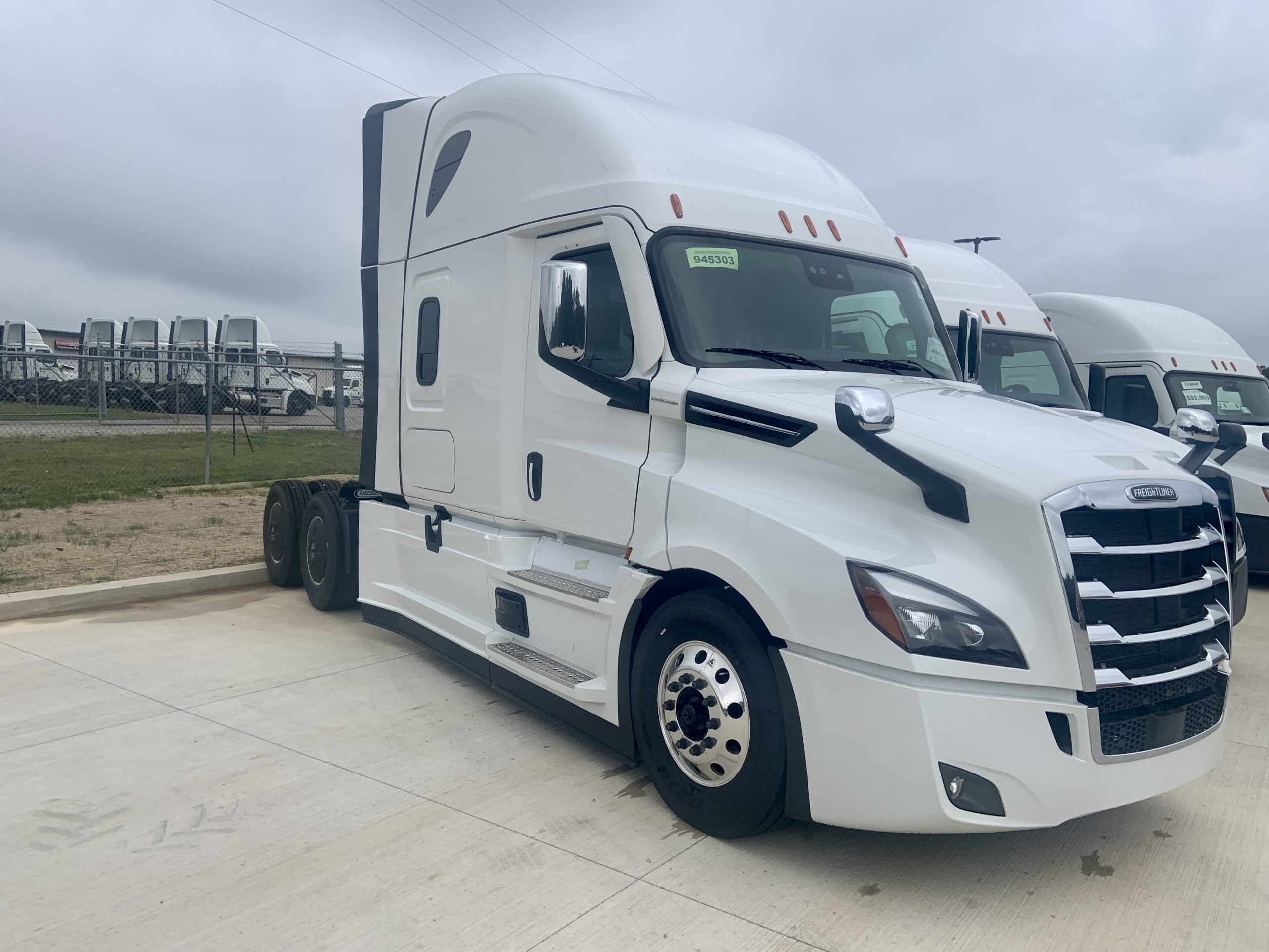 2026 Freightliner PT126SLP - image 3 of 5