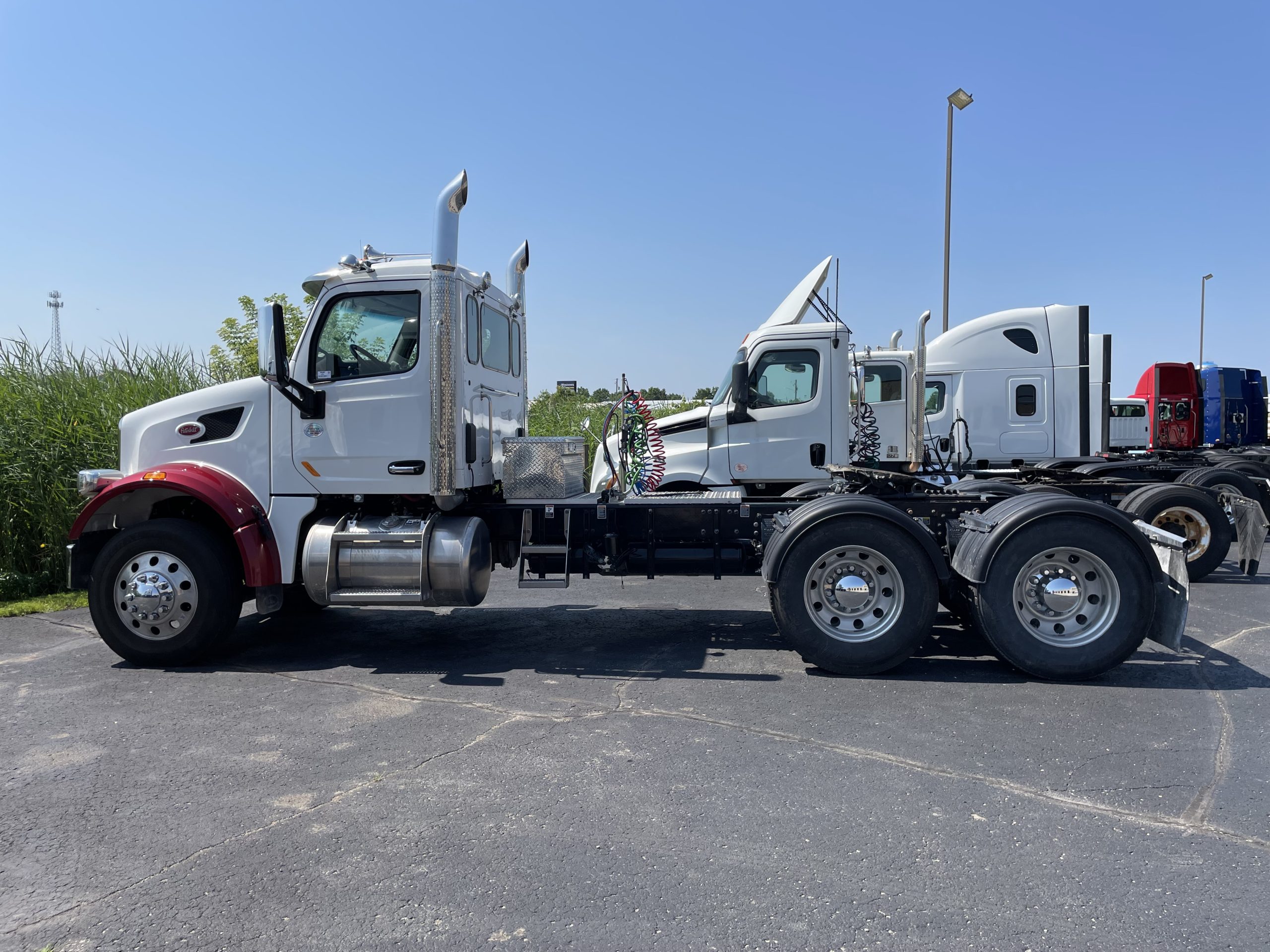 2018 Peterbilt 567 - image 6 of 6