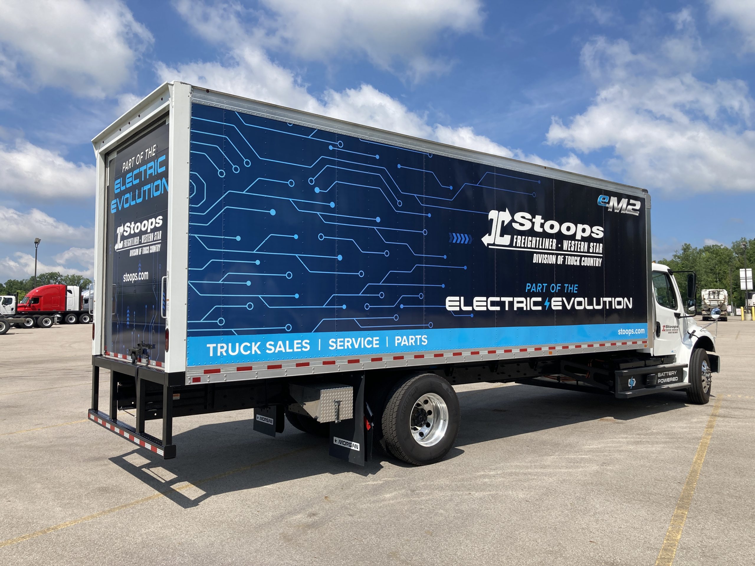 2025 Freightliner eM2 - image 5