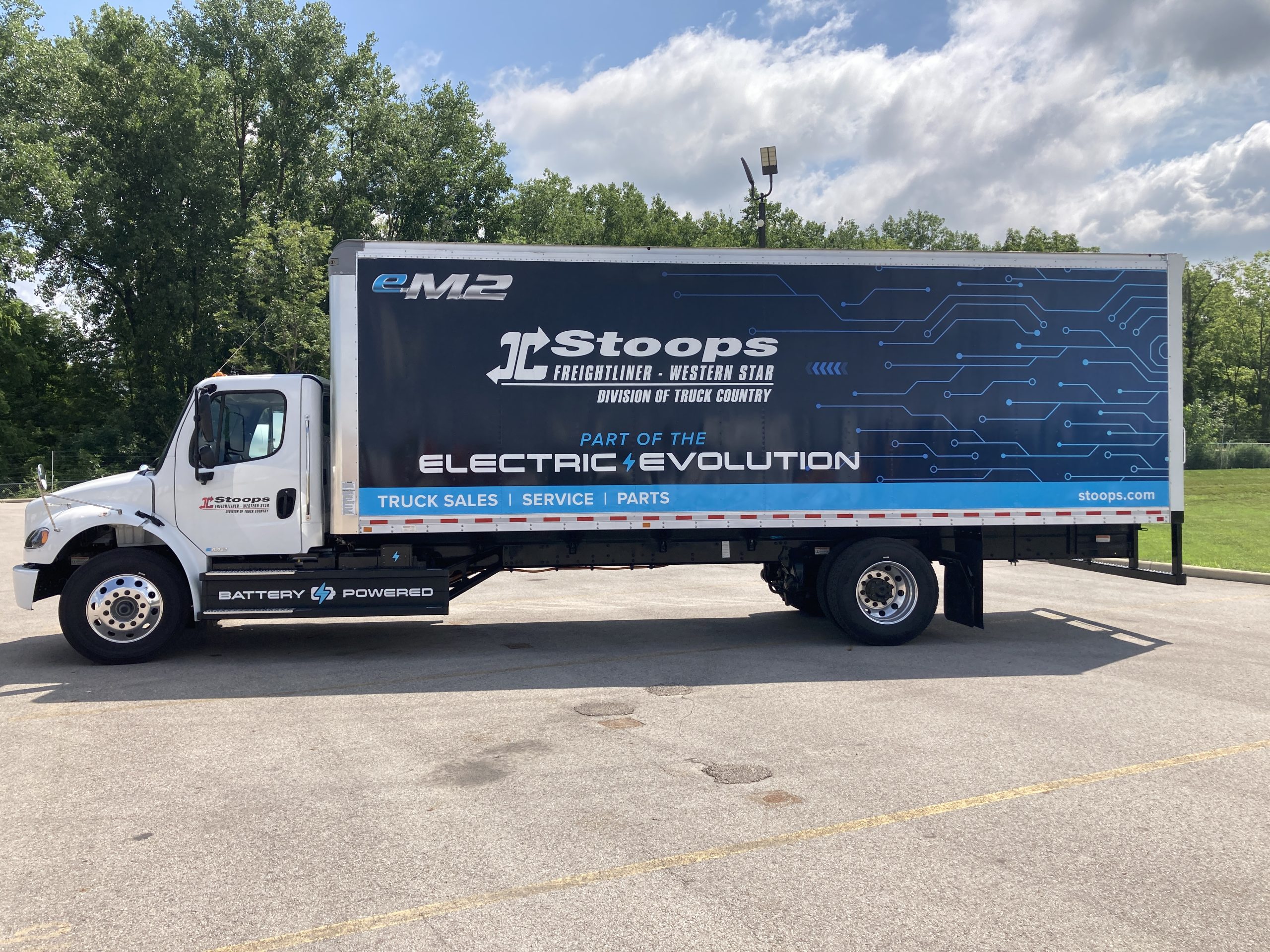 2025 Freightliner eM2 - image 4