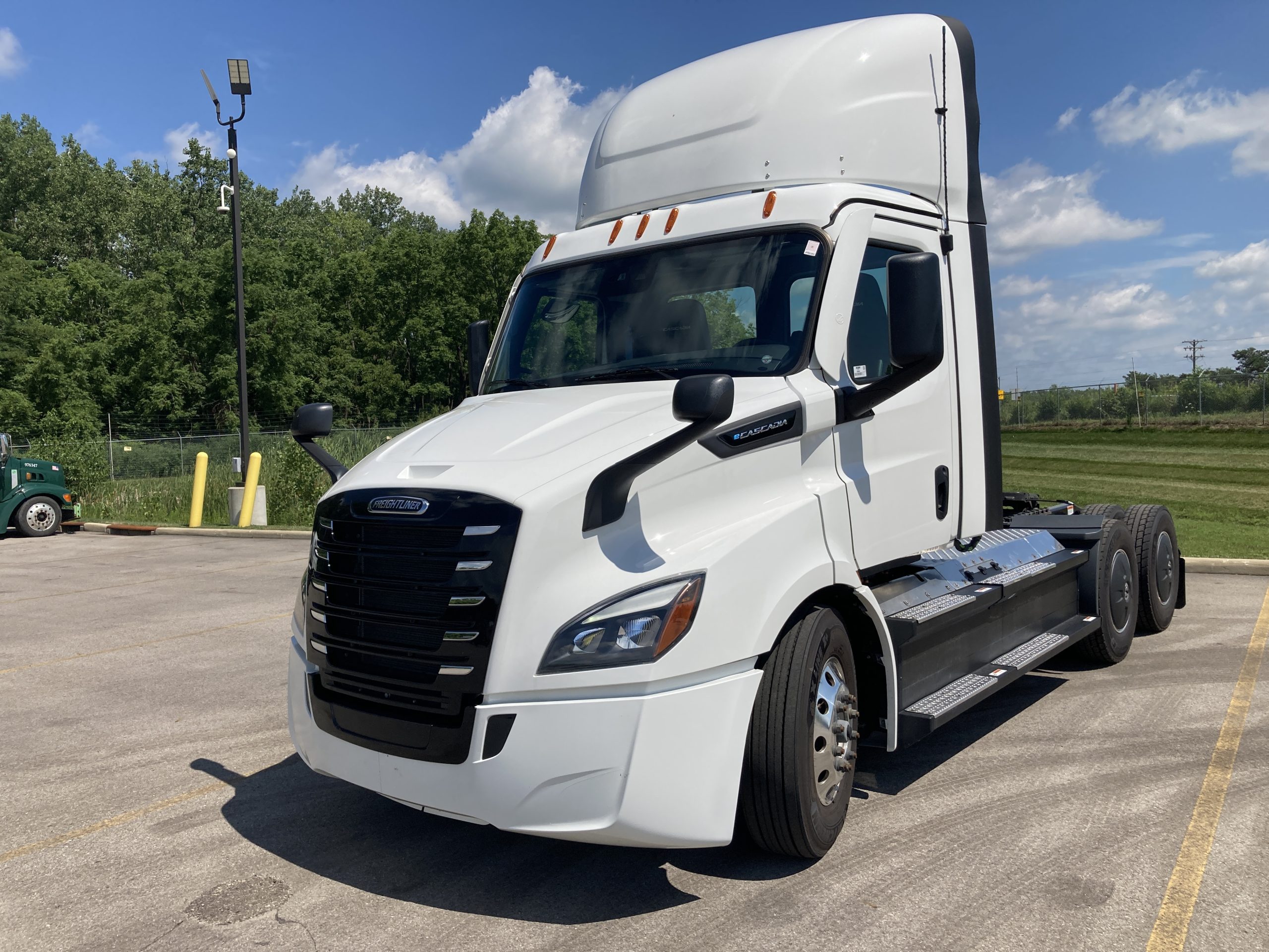 2025 Freightliner - image 1