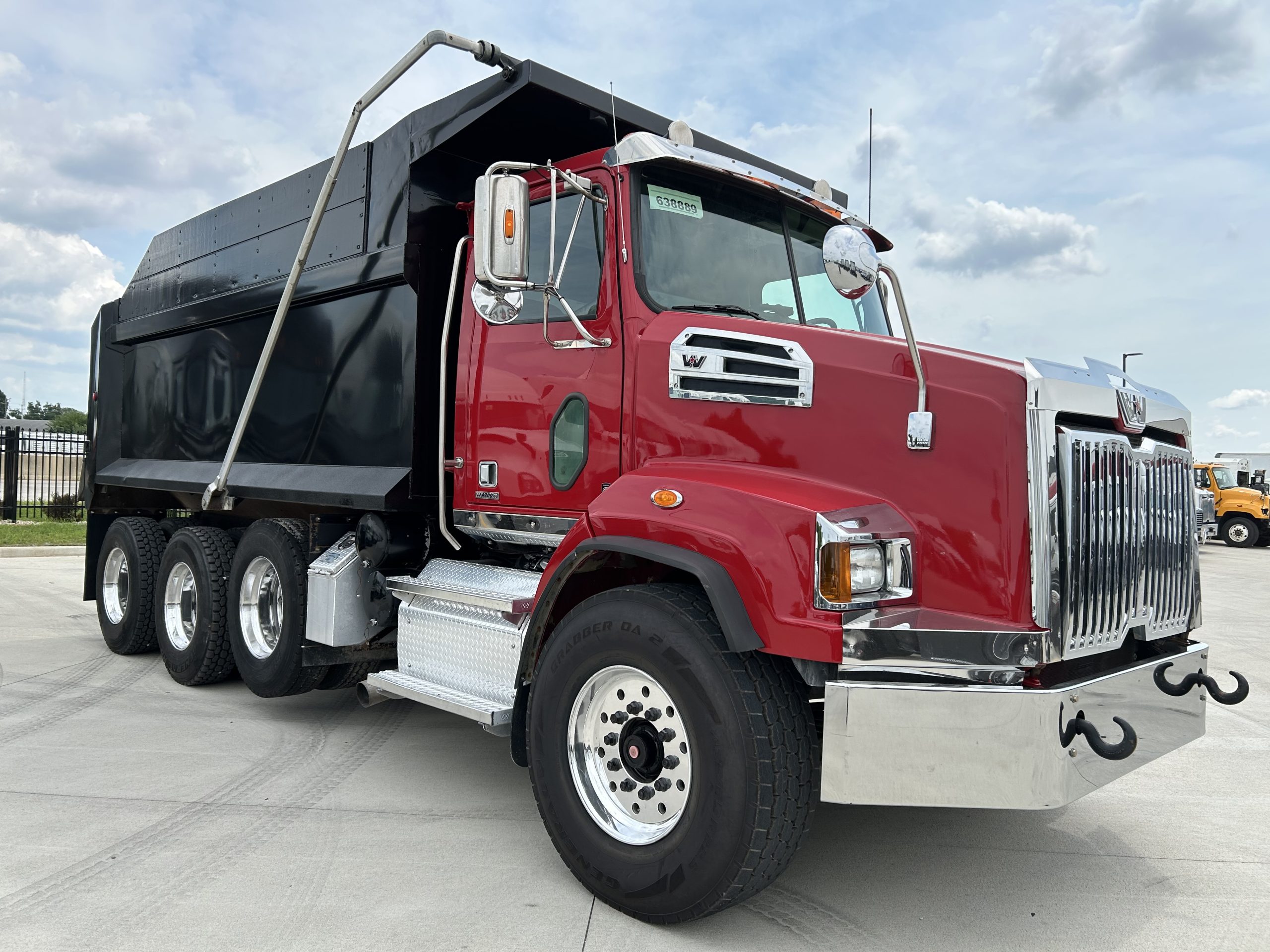 2020 Western Star 4700SB - image 3 of 5