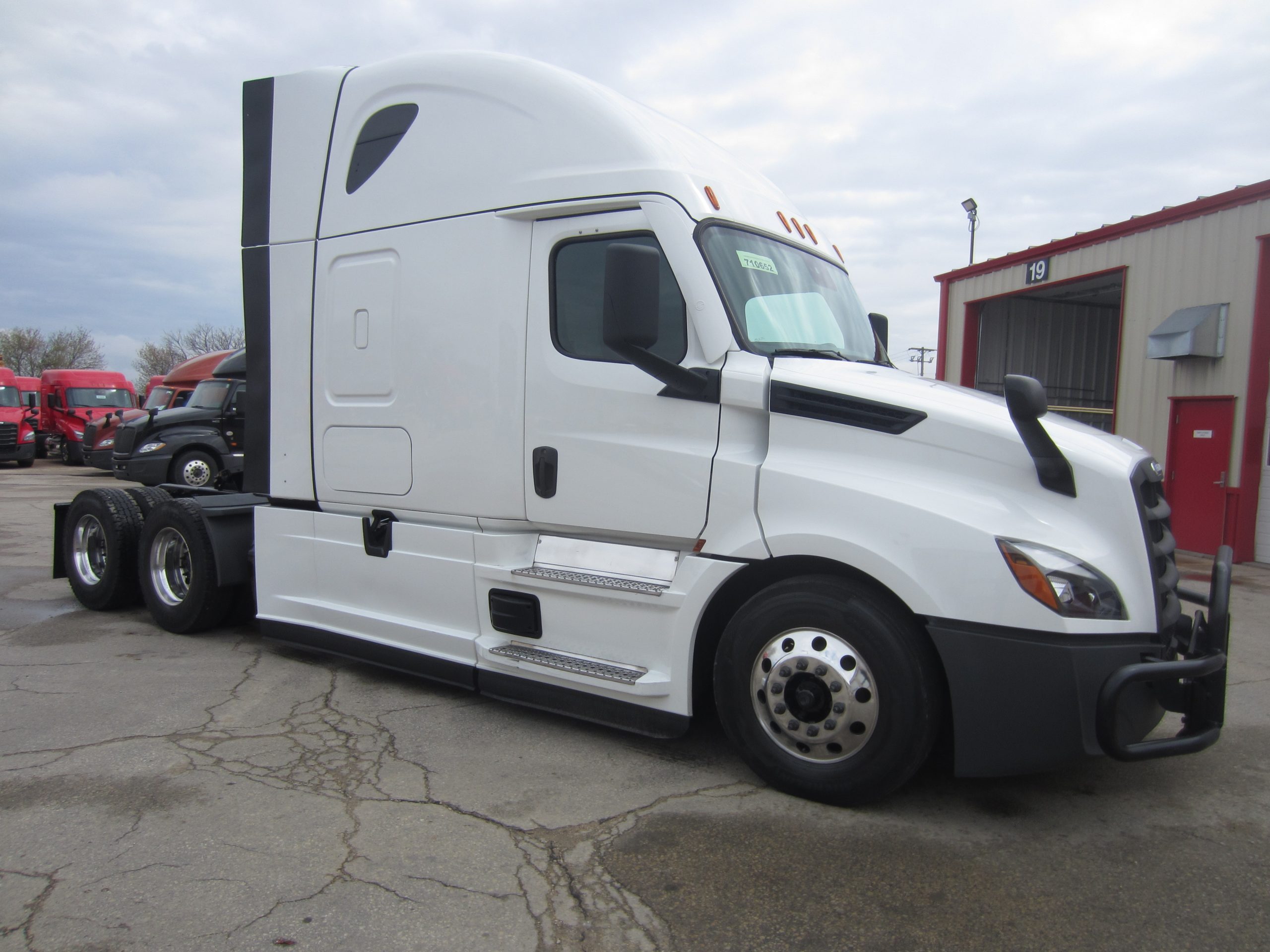 2022 Freightliner PT126 - image 3 of 6