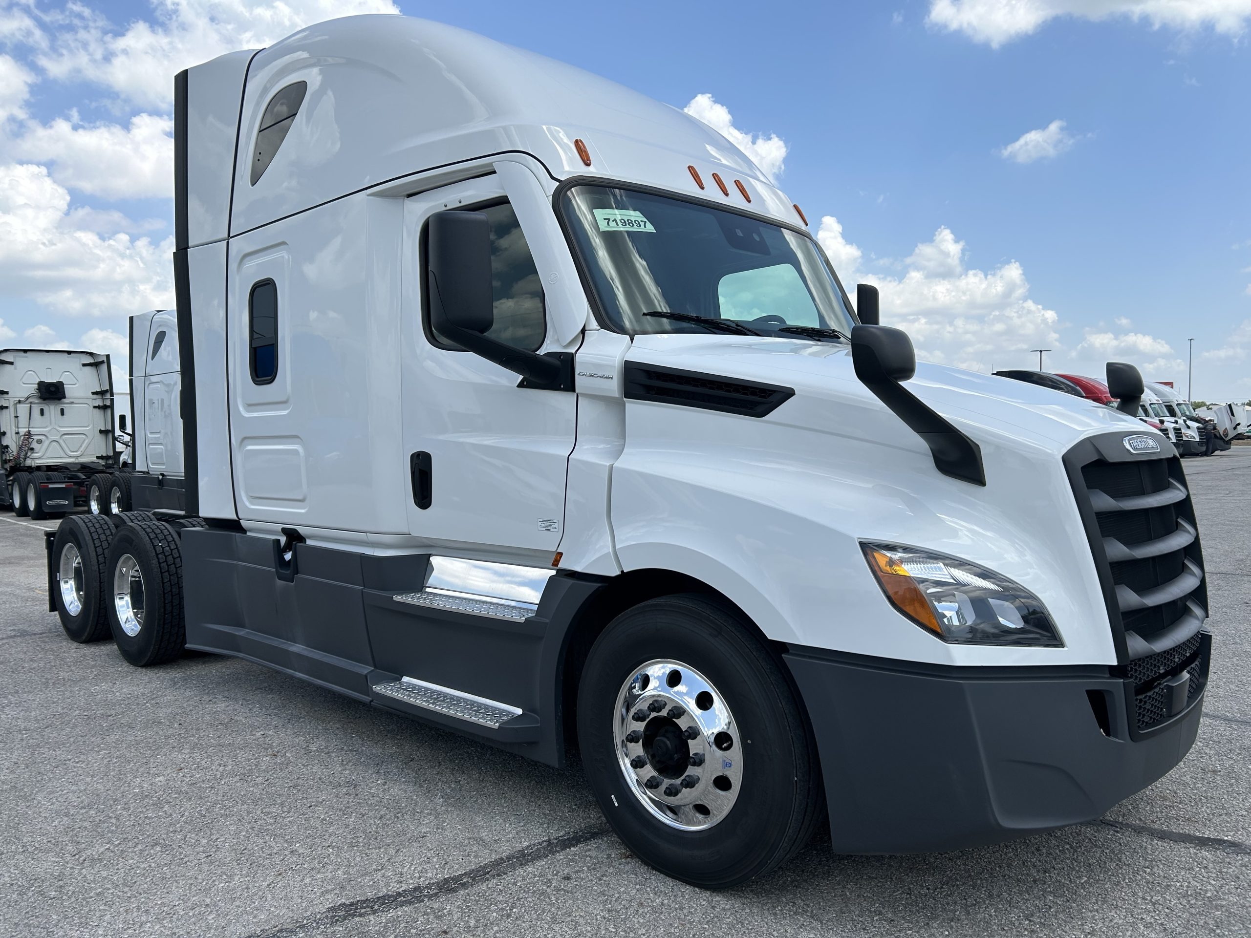 2022 Freightliner PT126 - image 3 of 6