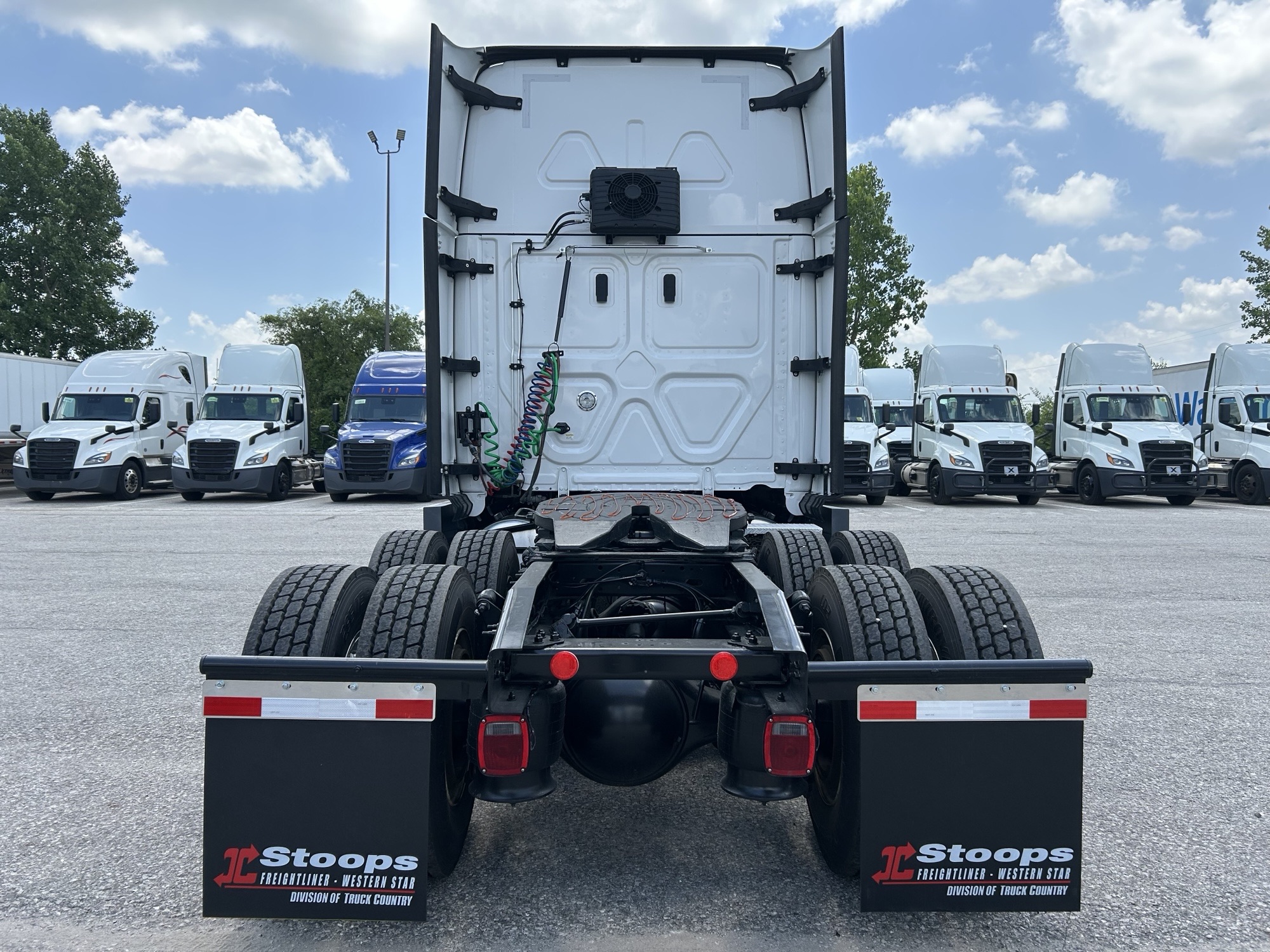 2022 Freightliner PT126 - image 4 of 6