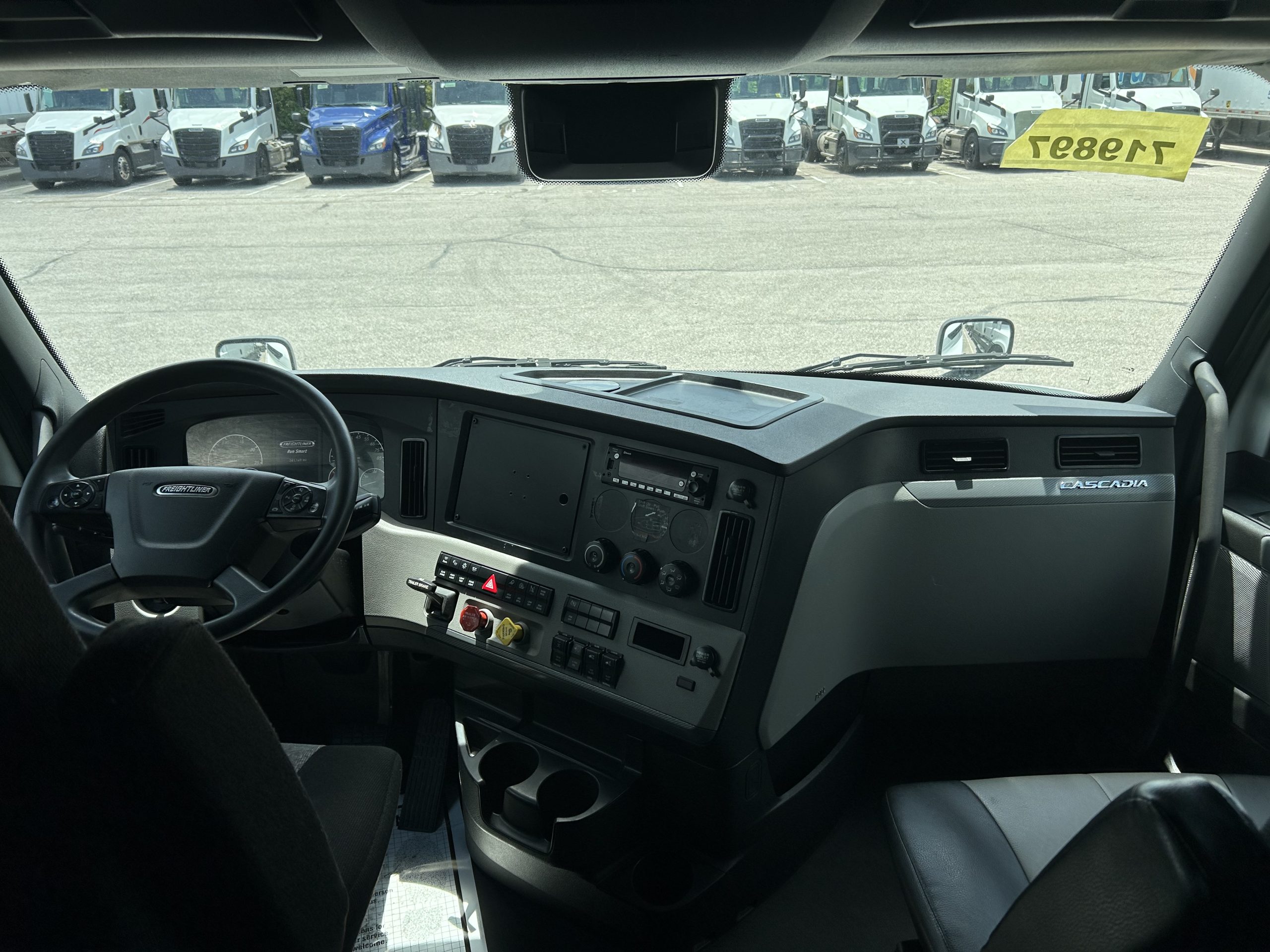 2022 Freightliner PT126 - image 5 of 6