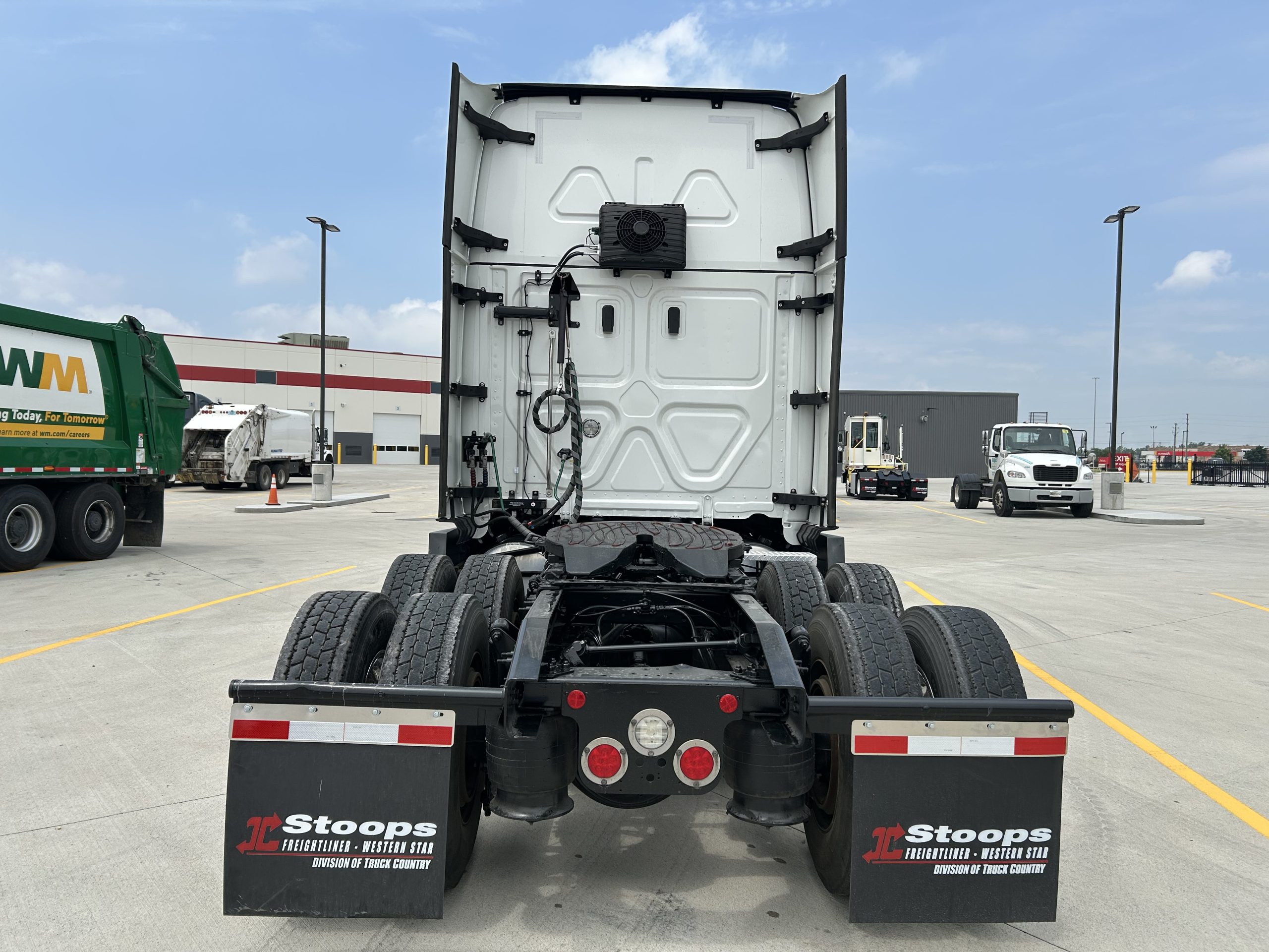 2022 Freightliner PT126 - image 4 of 6