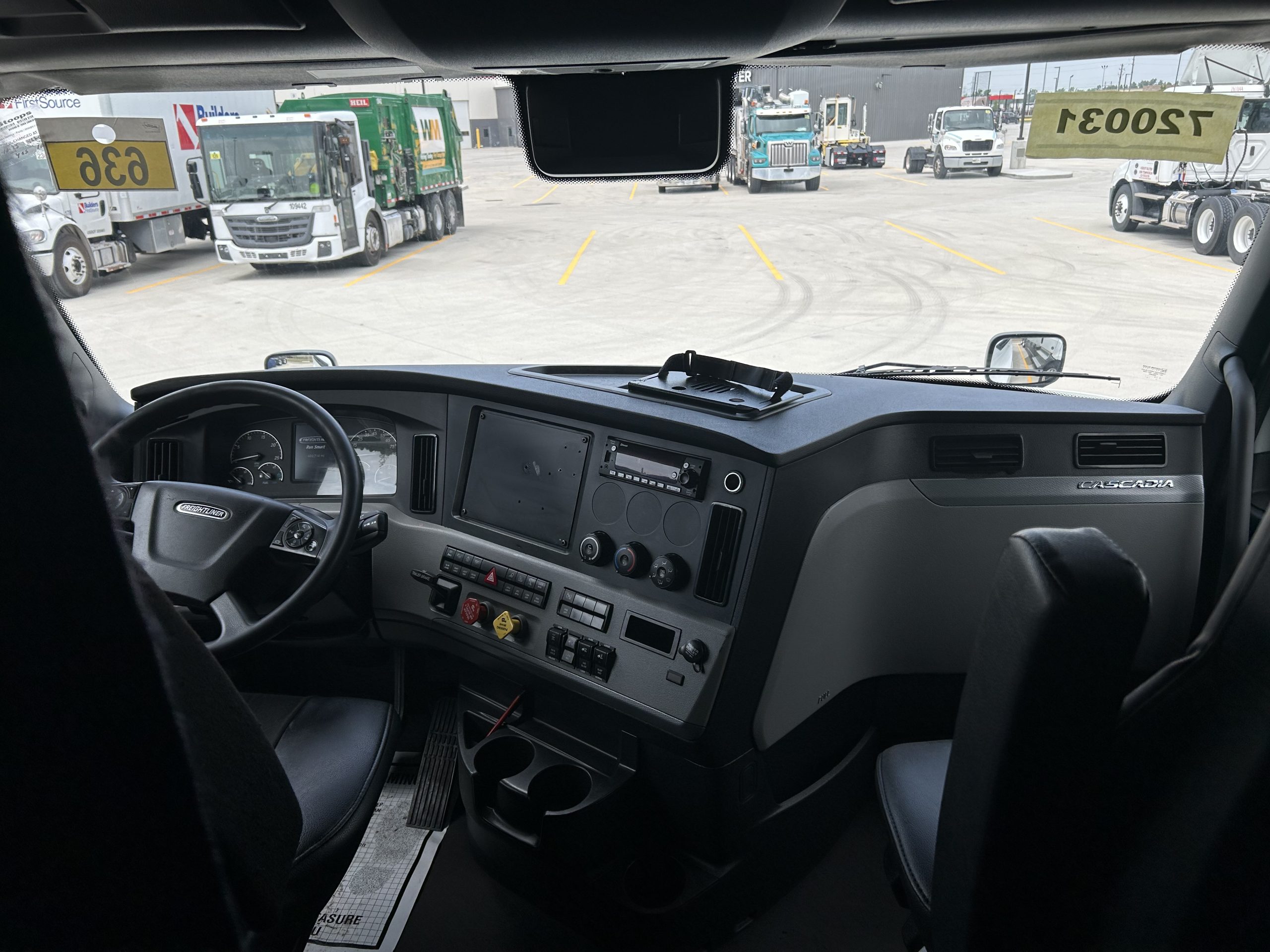 2022 Freightliner PT126 - image 5 of 6