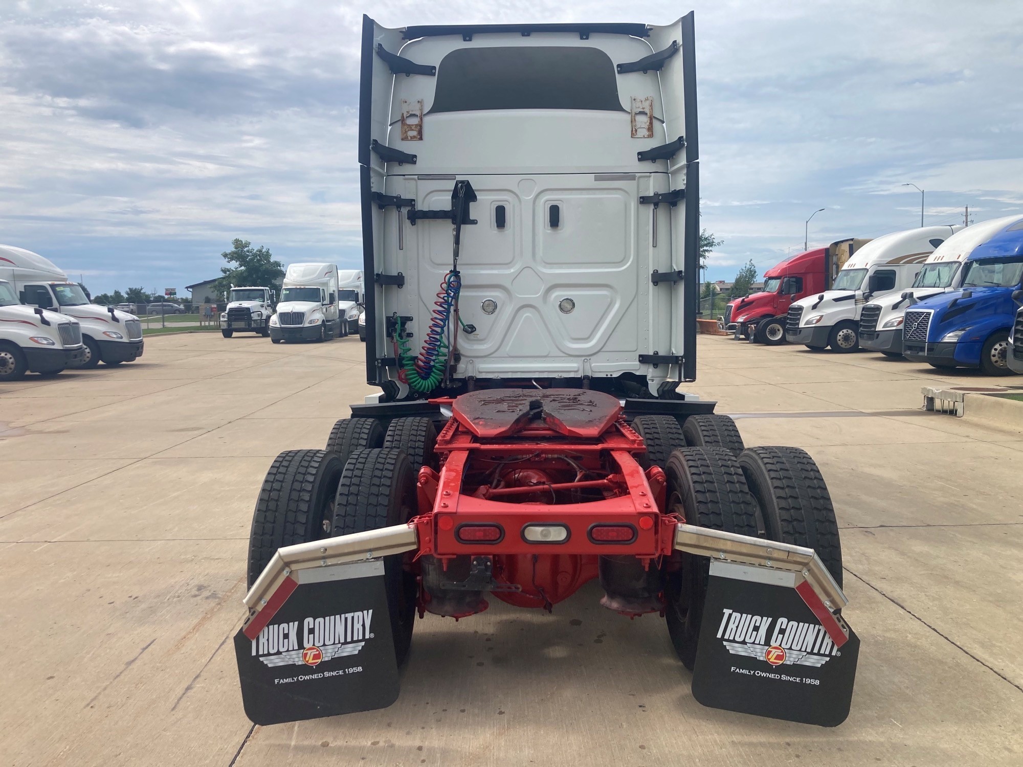 2020 Freightliner PT126SLP - image 4 of 6