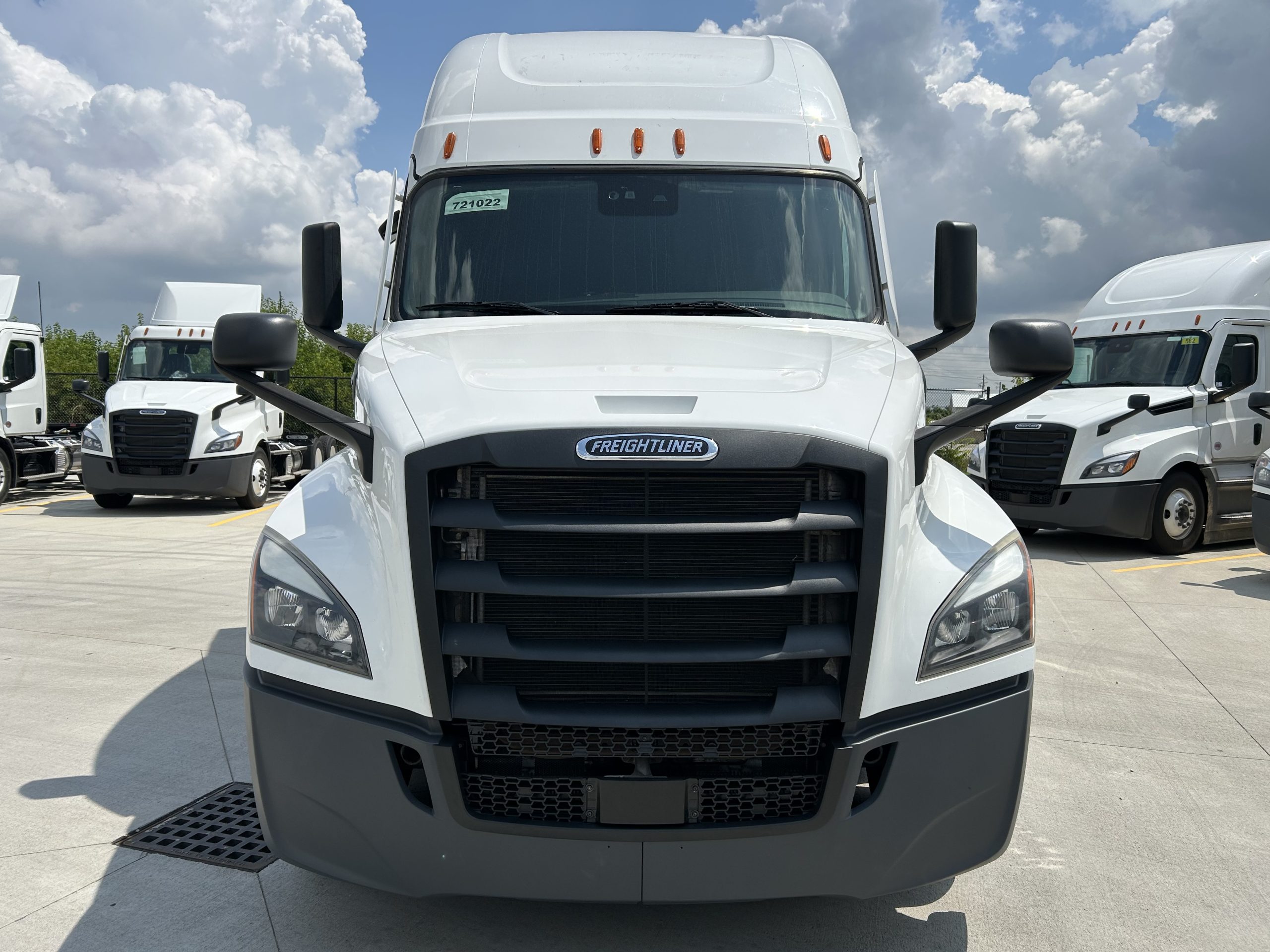 2022 Freightliner PT126 - image 2 of 6