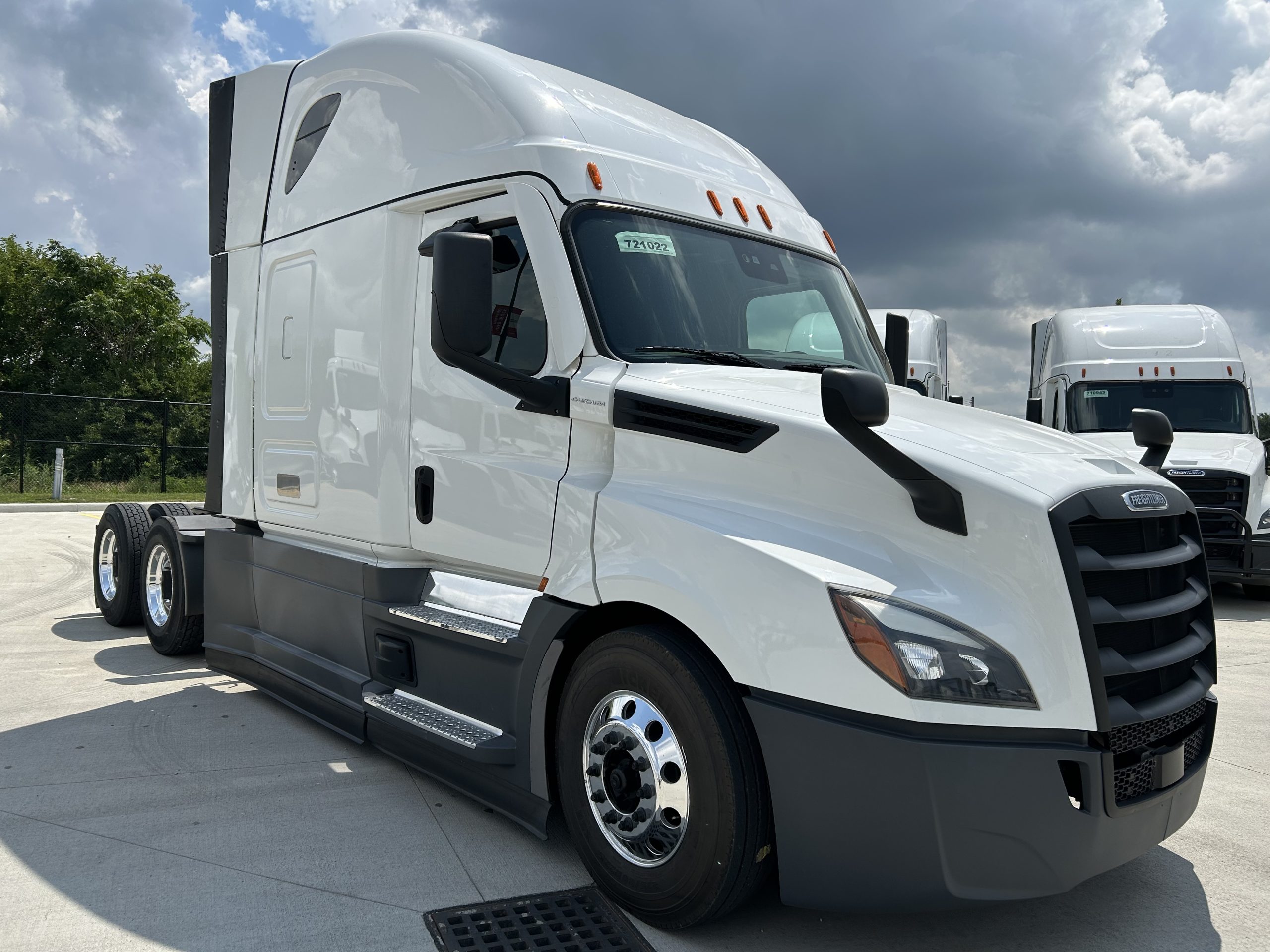 2022 Freightliner PT126 - image 3 of 6