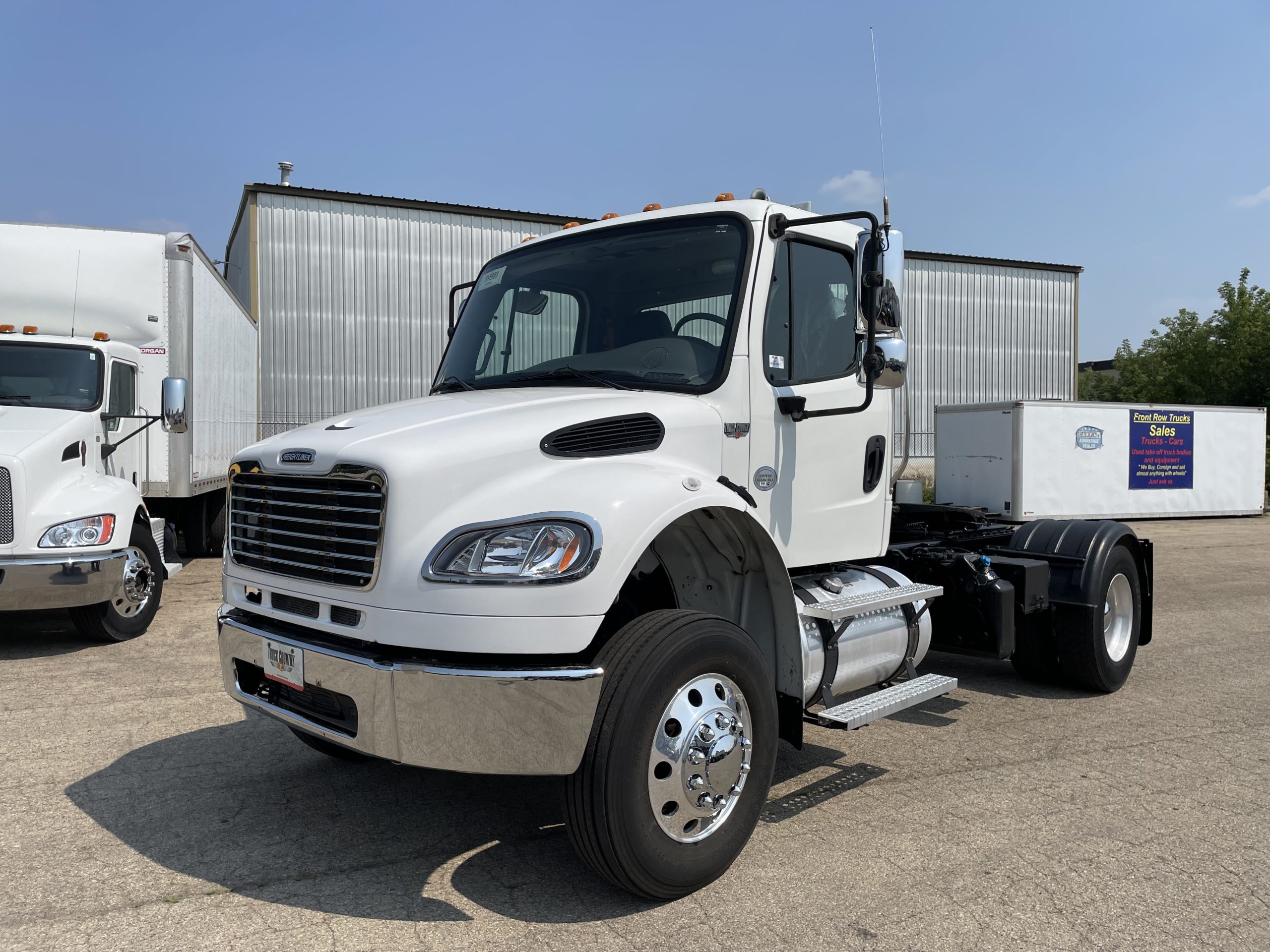 2015 Freightliner M2 106 - image 1 of 6