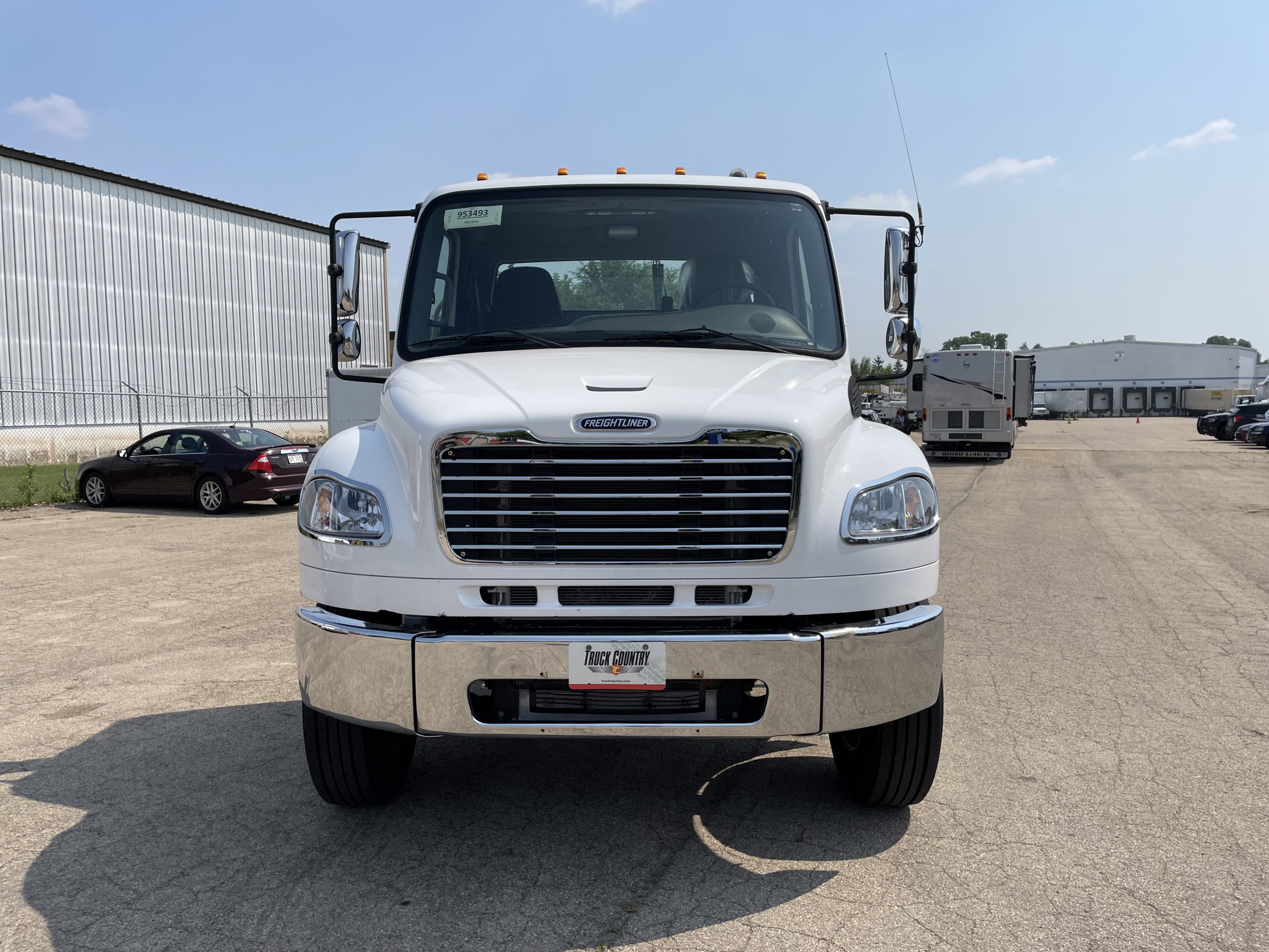 2015 Freightliner M2 106 - image 2 of 6