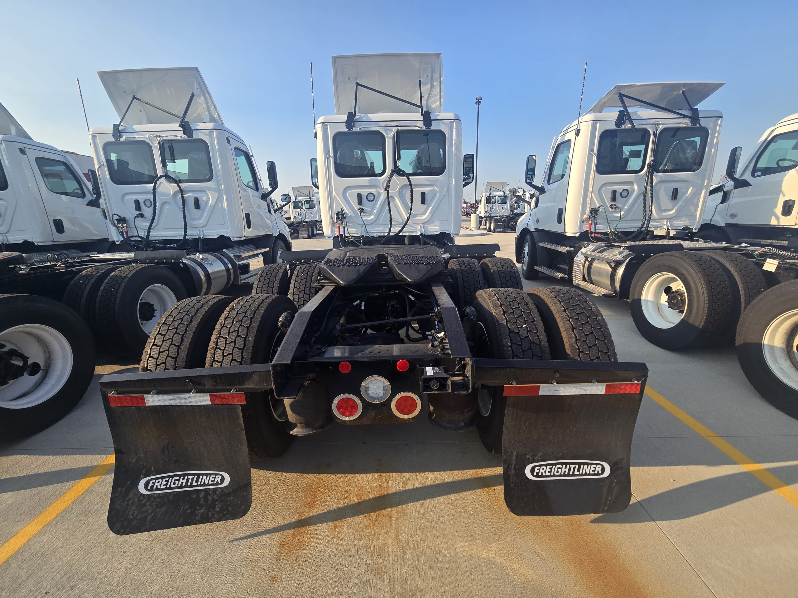 2026 Freightliner PE116 - image 4 of 6