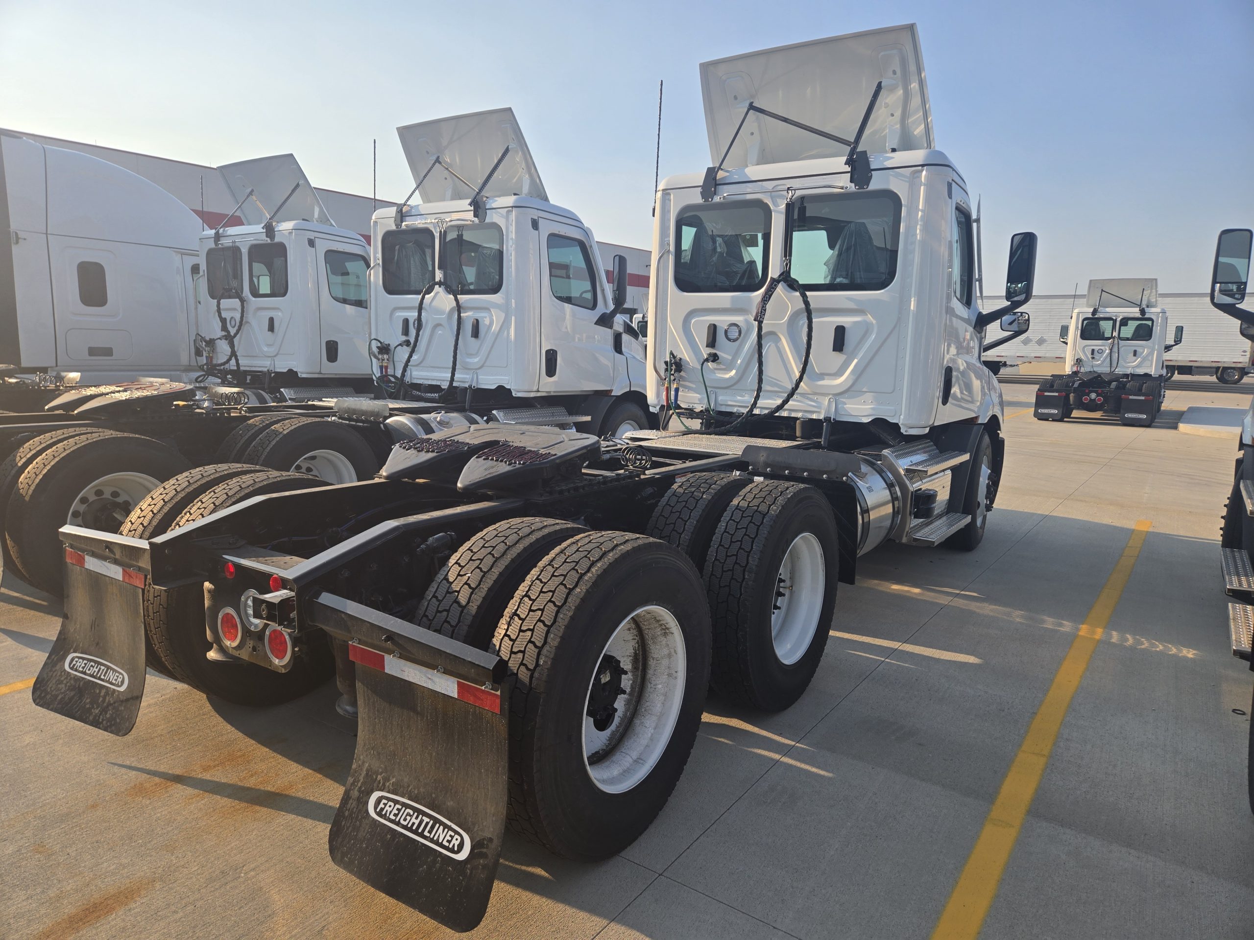 2026 Freightliner PE116 - image 6 of 6