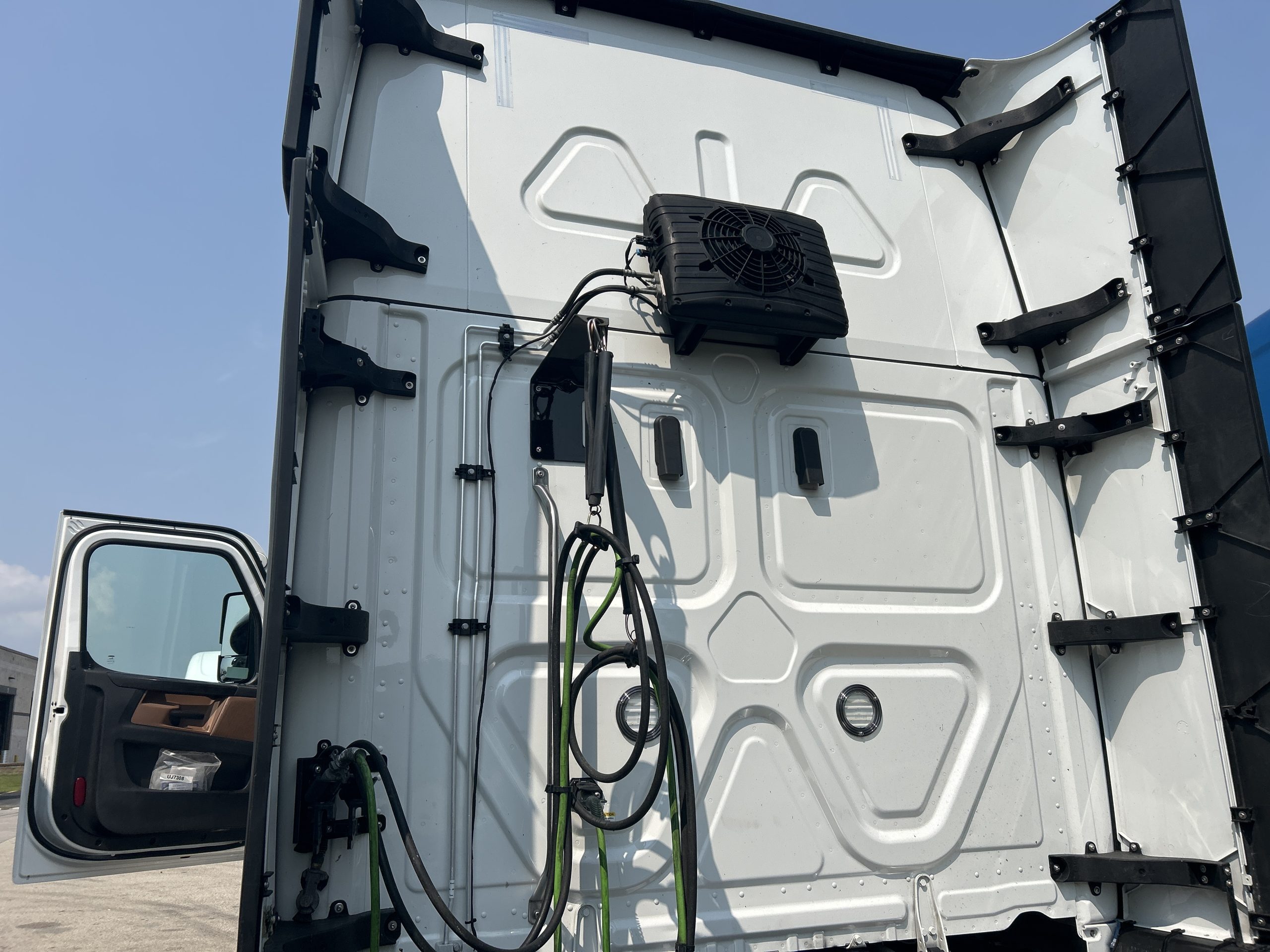 2023 Freightliner PT126SLP - image 4 of 6