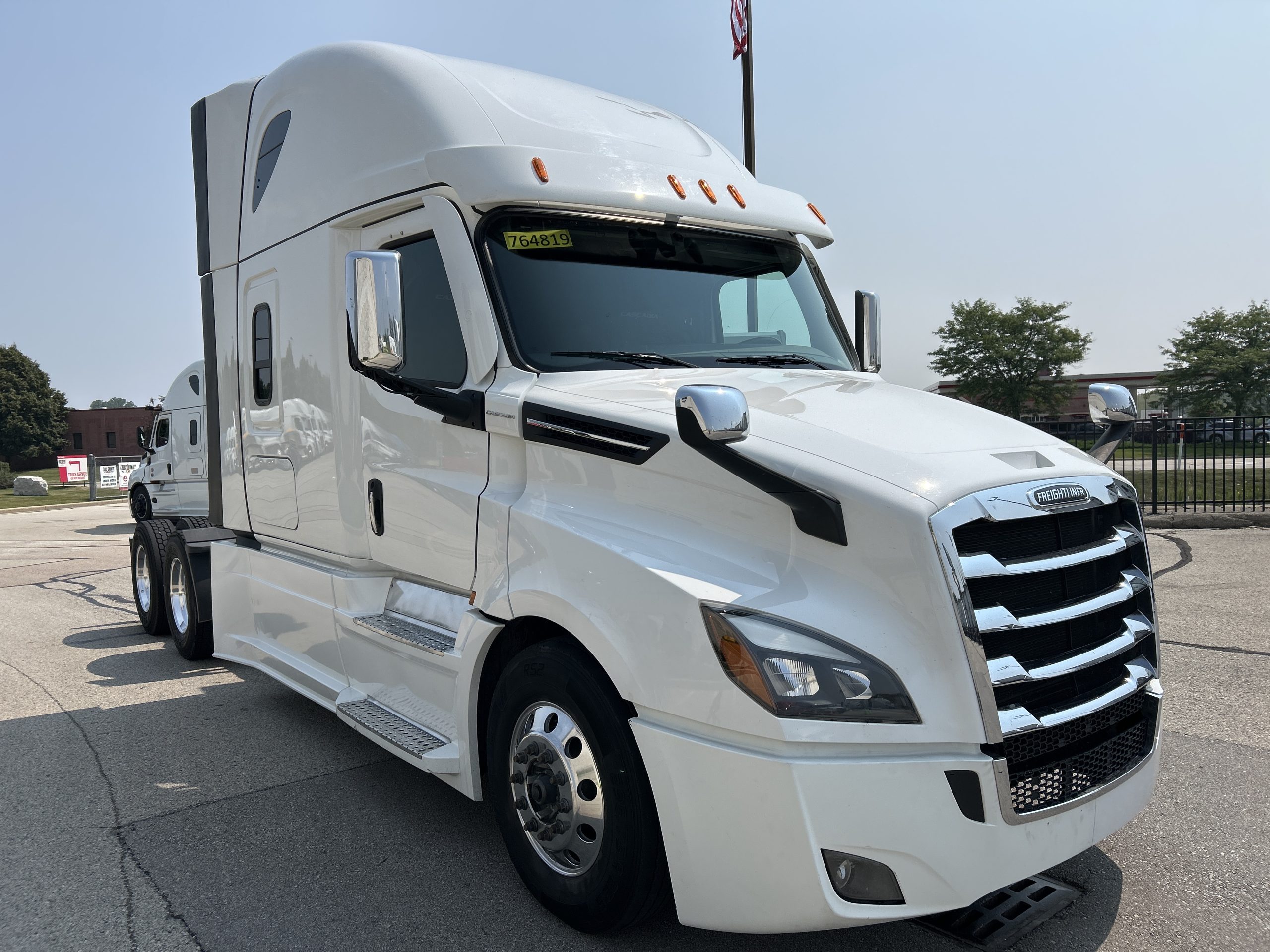 2023 Freightliner PT126SLP - image 3 of 6