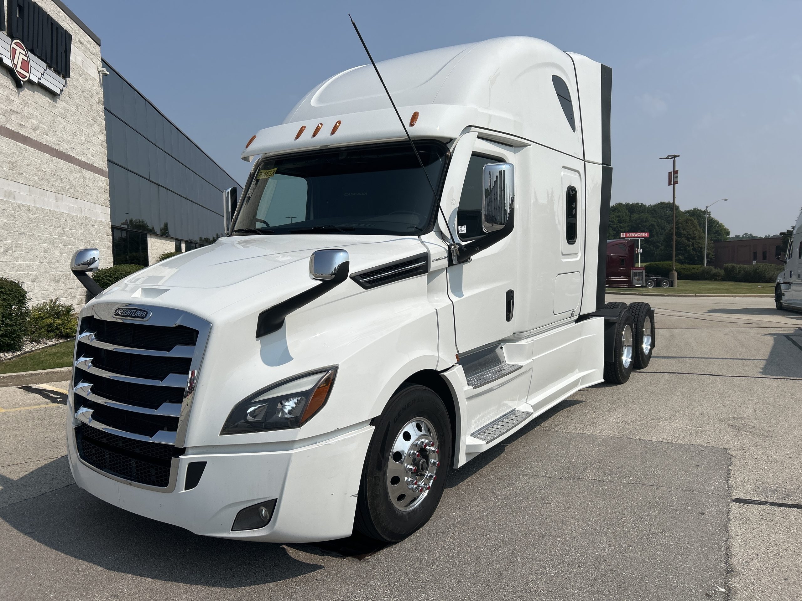 2023 Freightliner PT126SLP - image 1 of 6