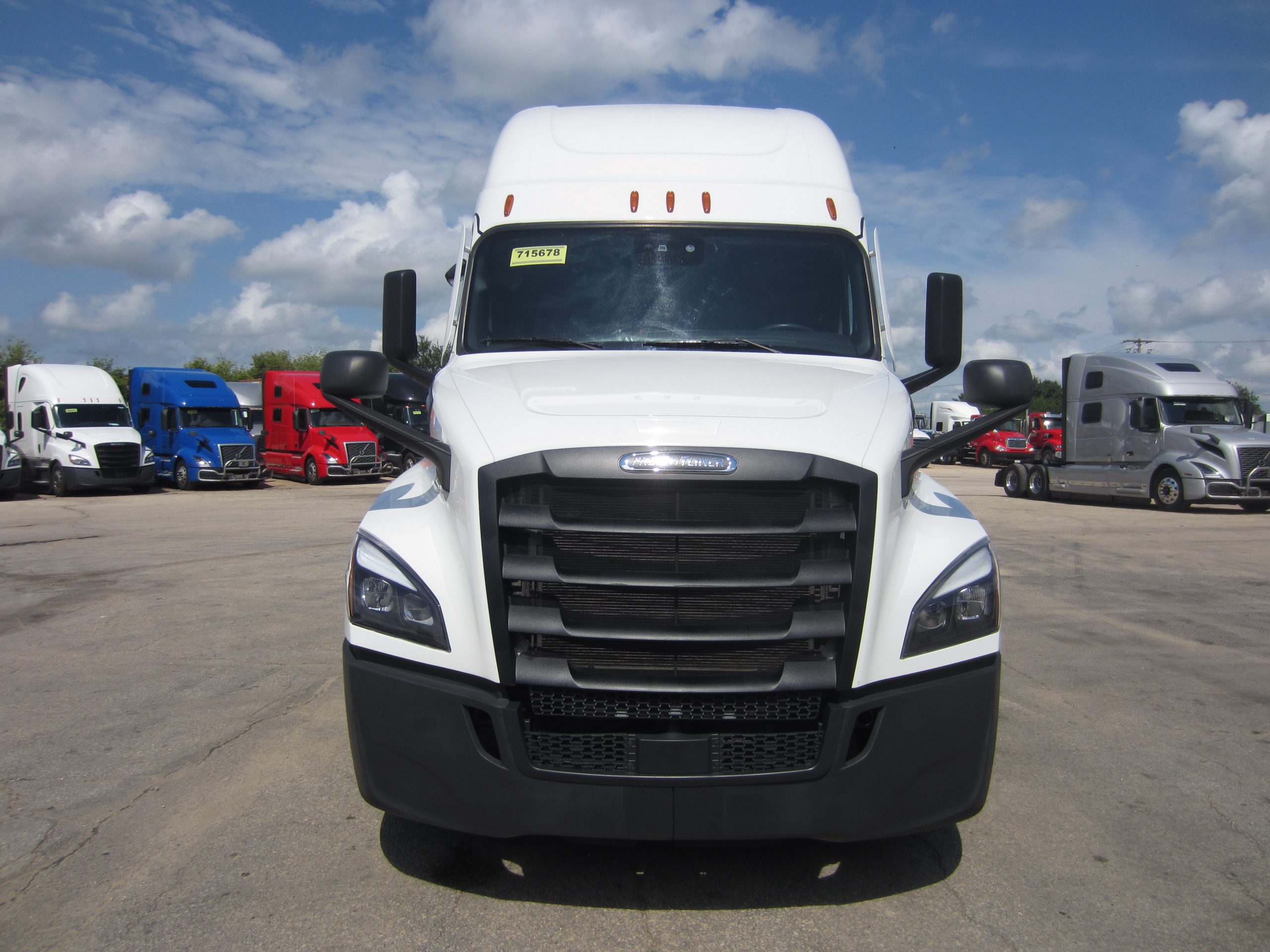 2022 Freightliner - image 2