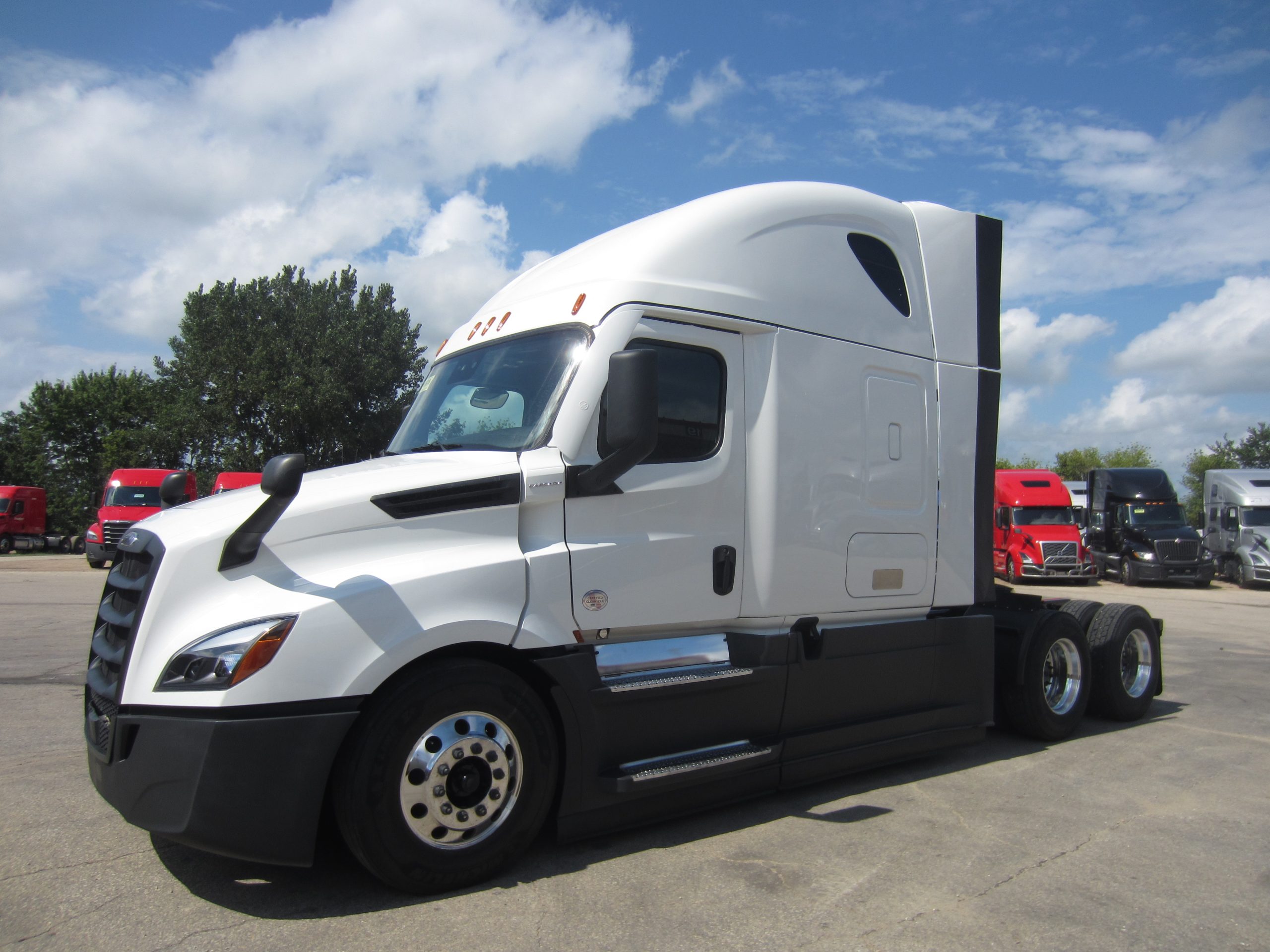 2022 Freightliner - image 1