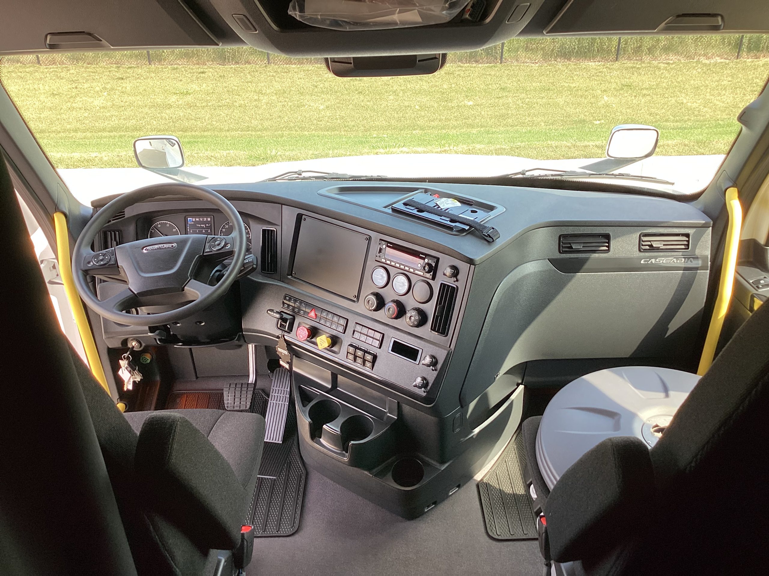 2026 Freightliner PT126SLP - image 5 of 6