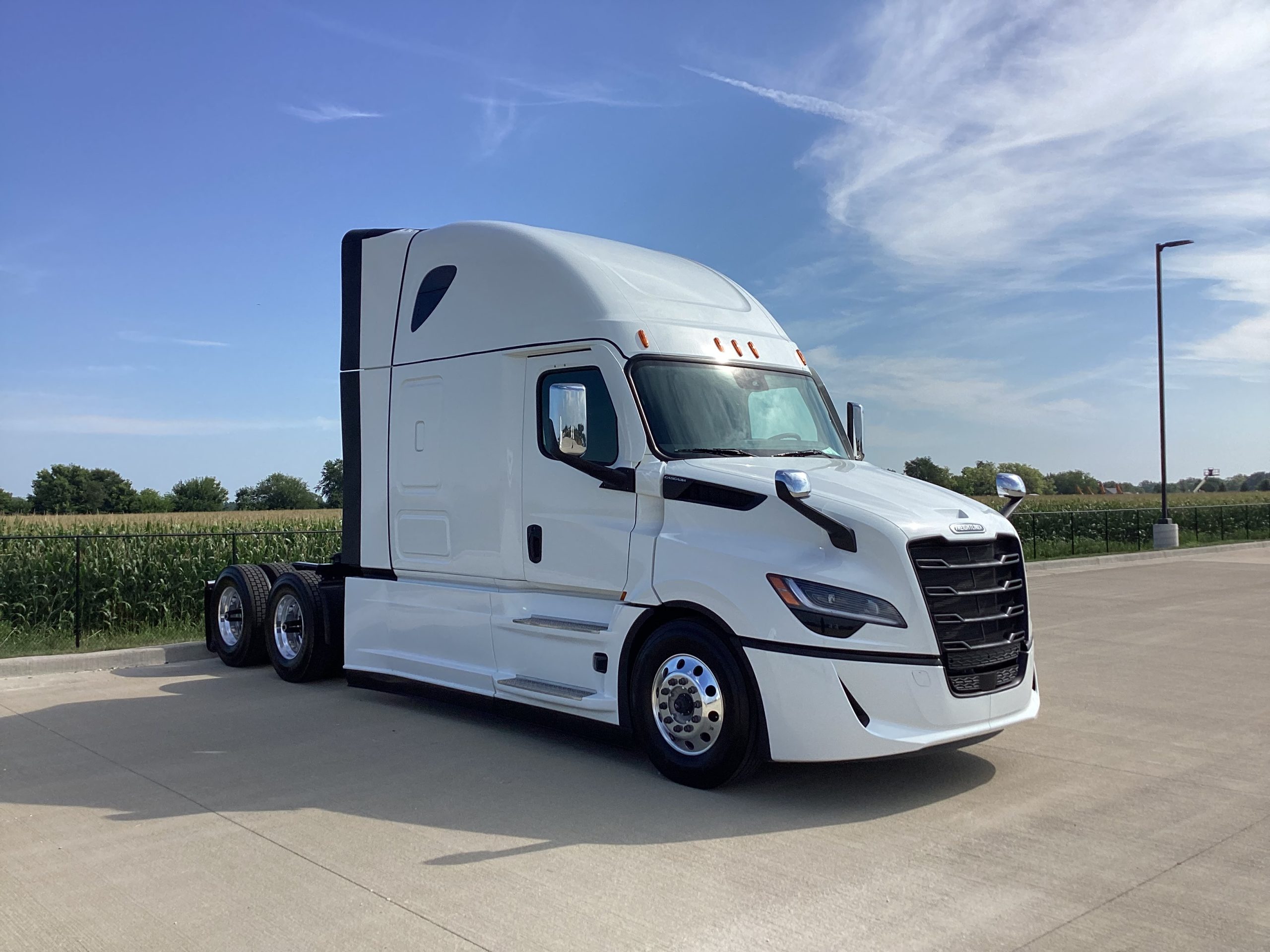 2026 Freightliner PJ126SLP - image 3 of 6