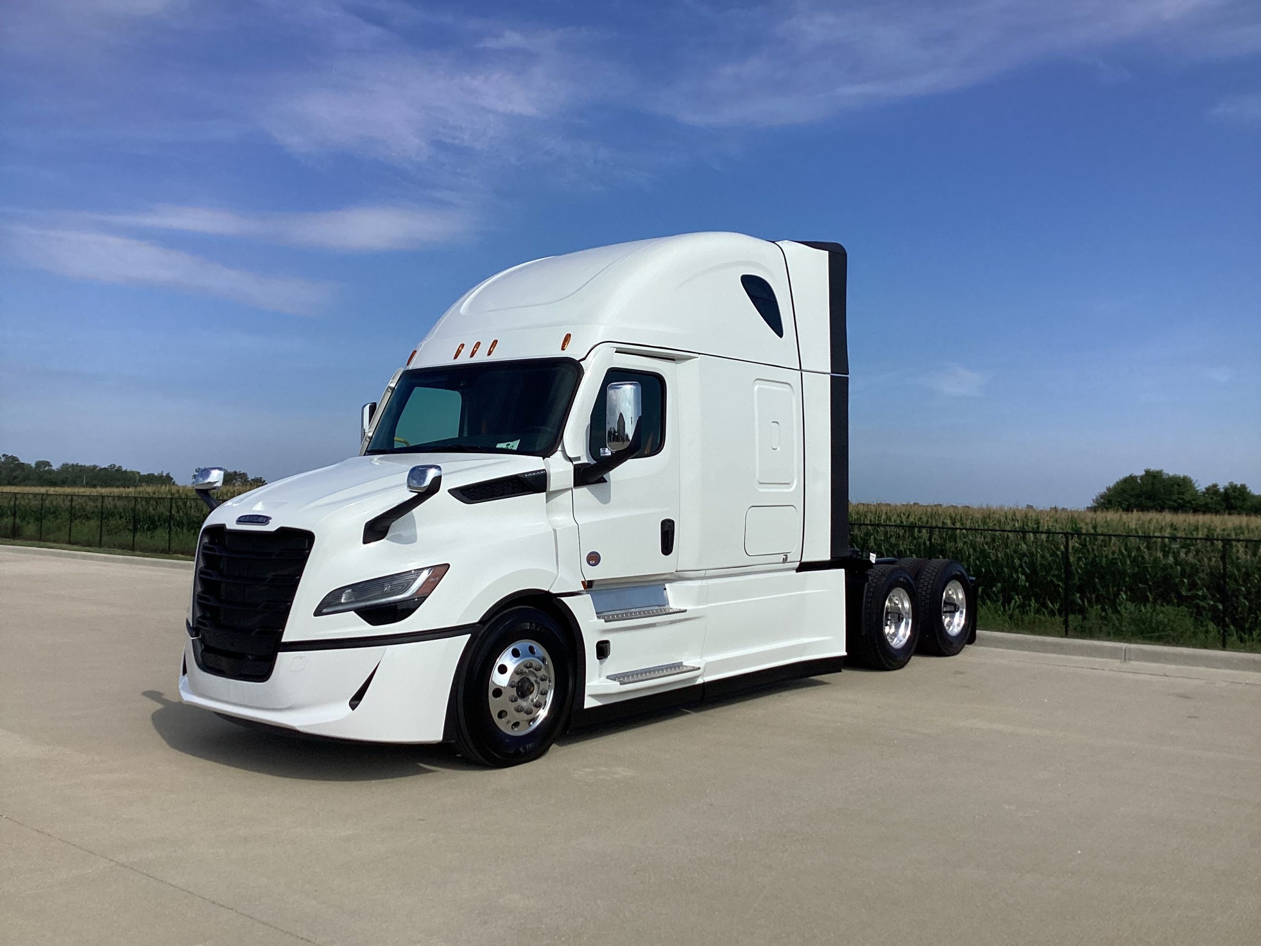 2026 Freightliner PJ126SLP - image 1 of 6