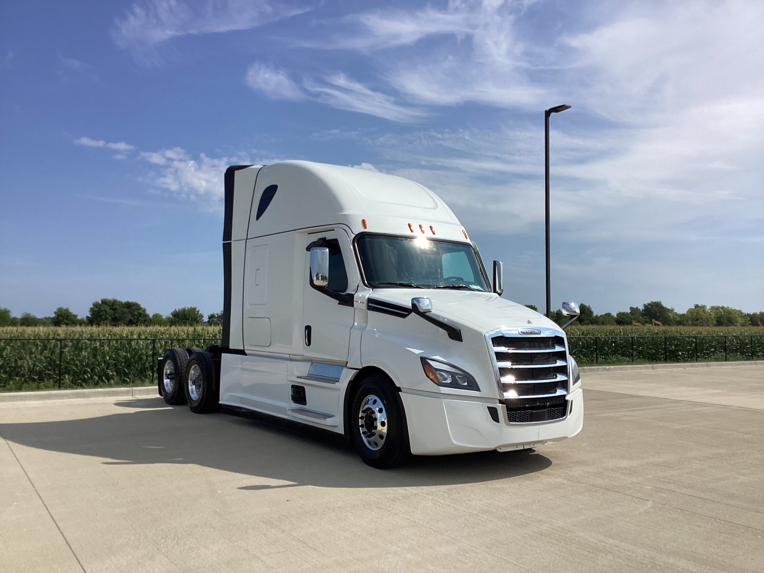 2026 Freightliner PT126SLP - image 3 of 6