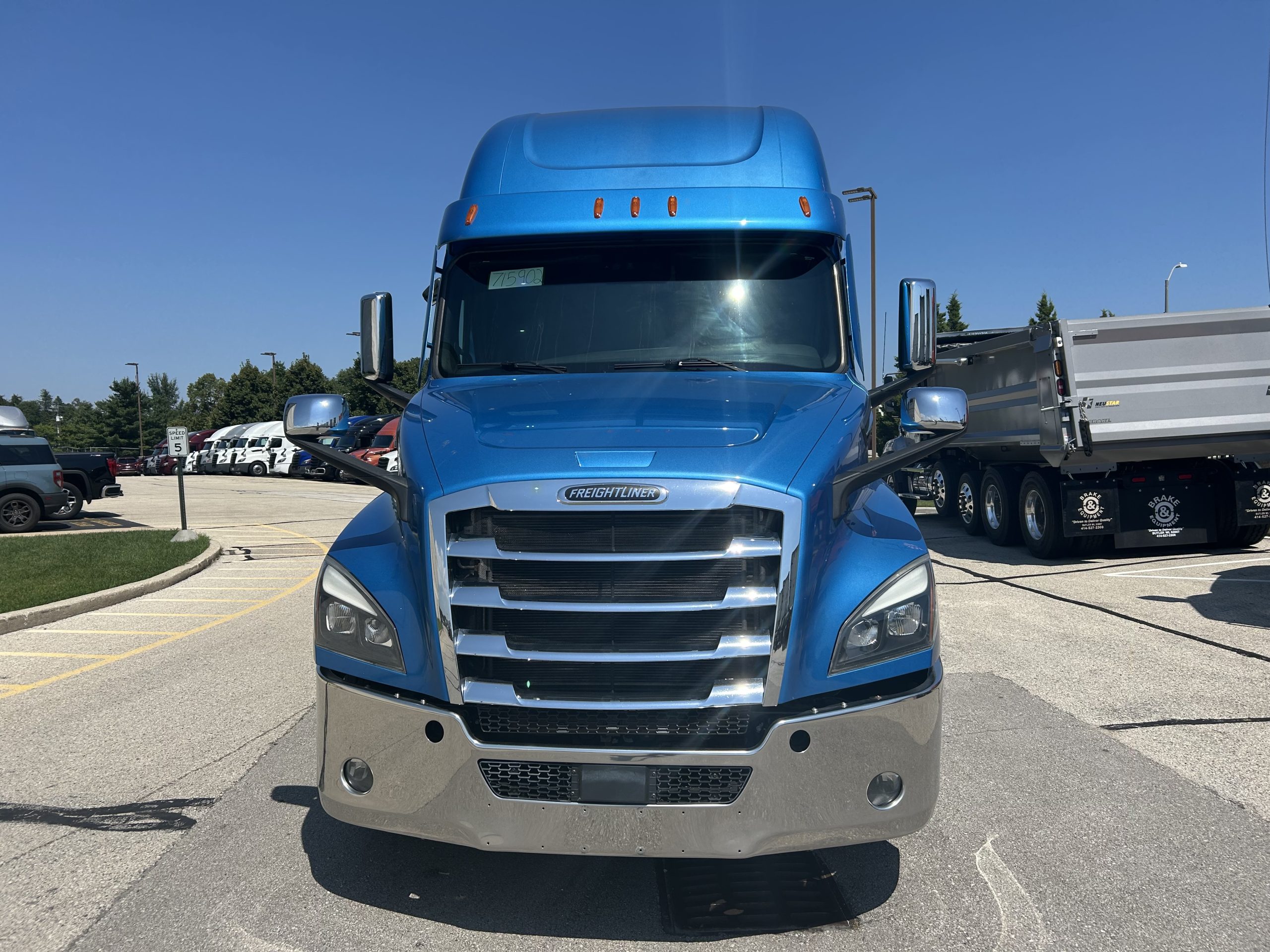 2022 Freightliner - image 2