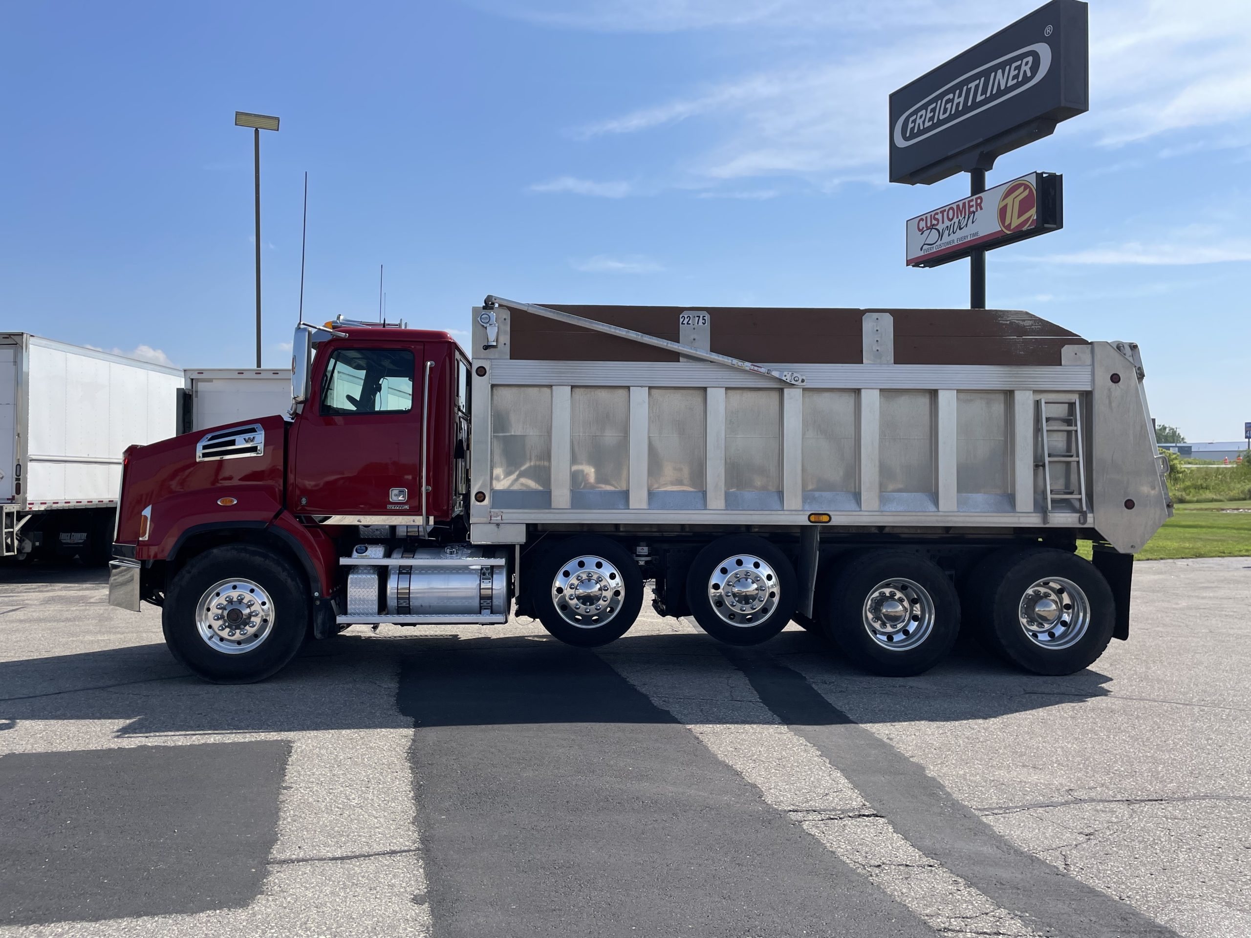 2022 Western Star 4700SB - image 6 of 6