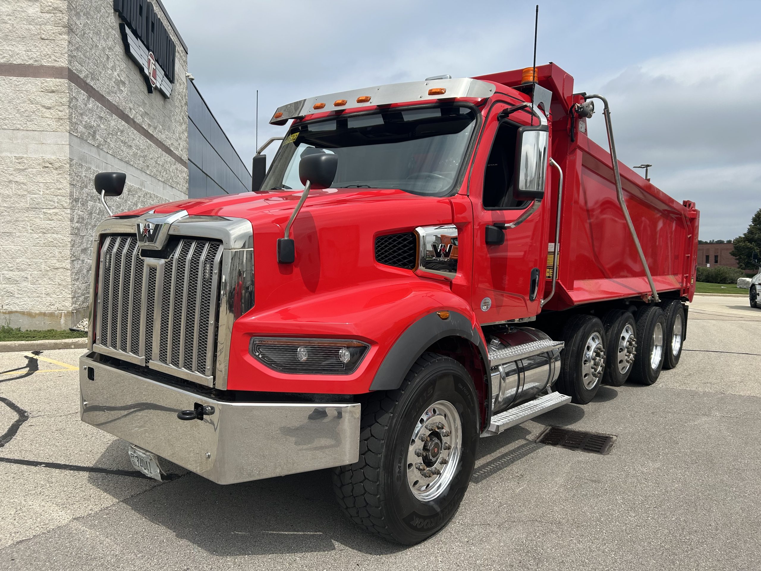 2022 Western Star 49X - image 1 of 6