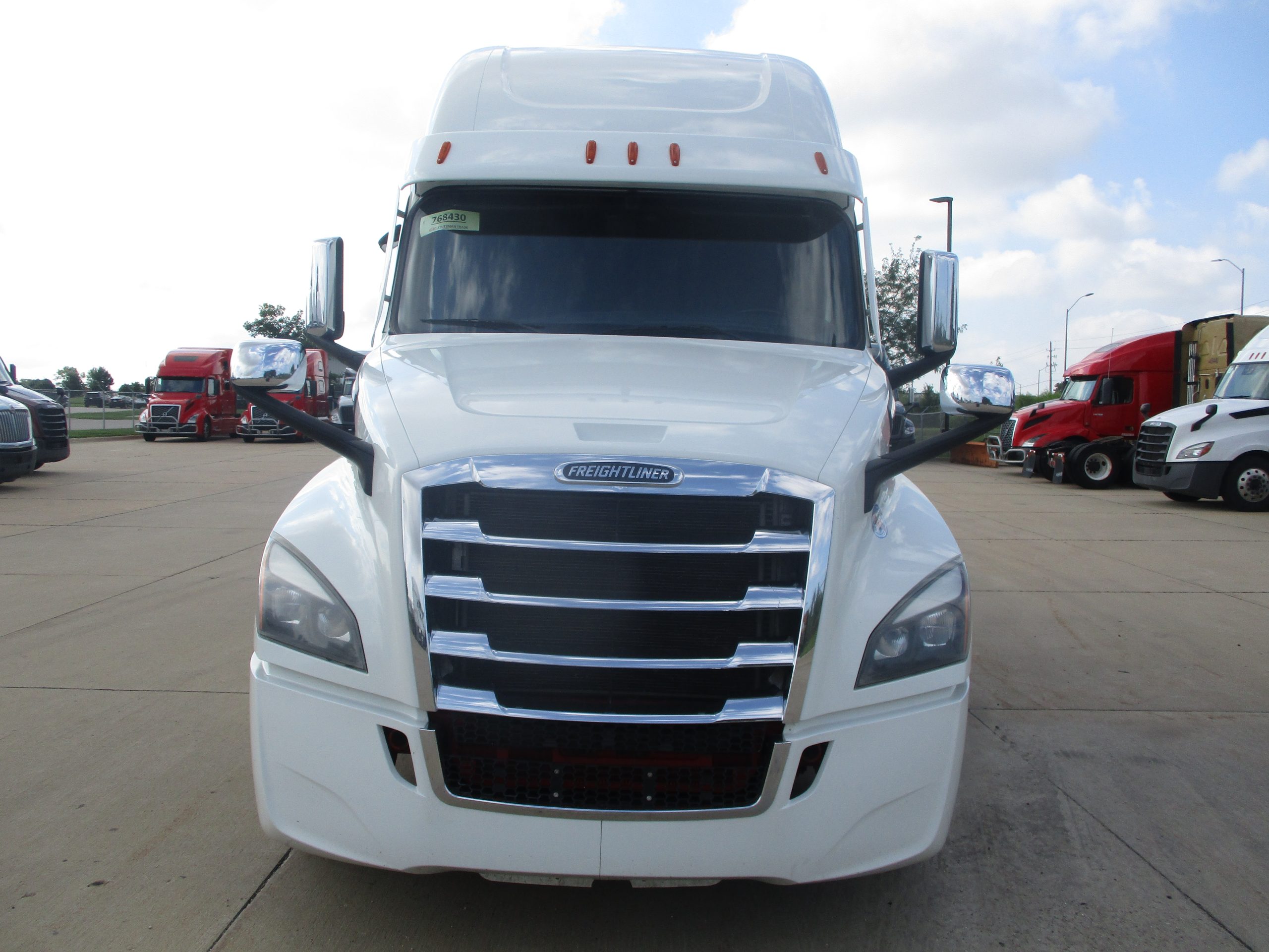 2023 Freightliner PT126SLP - image 2 of 6