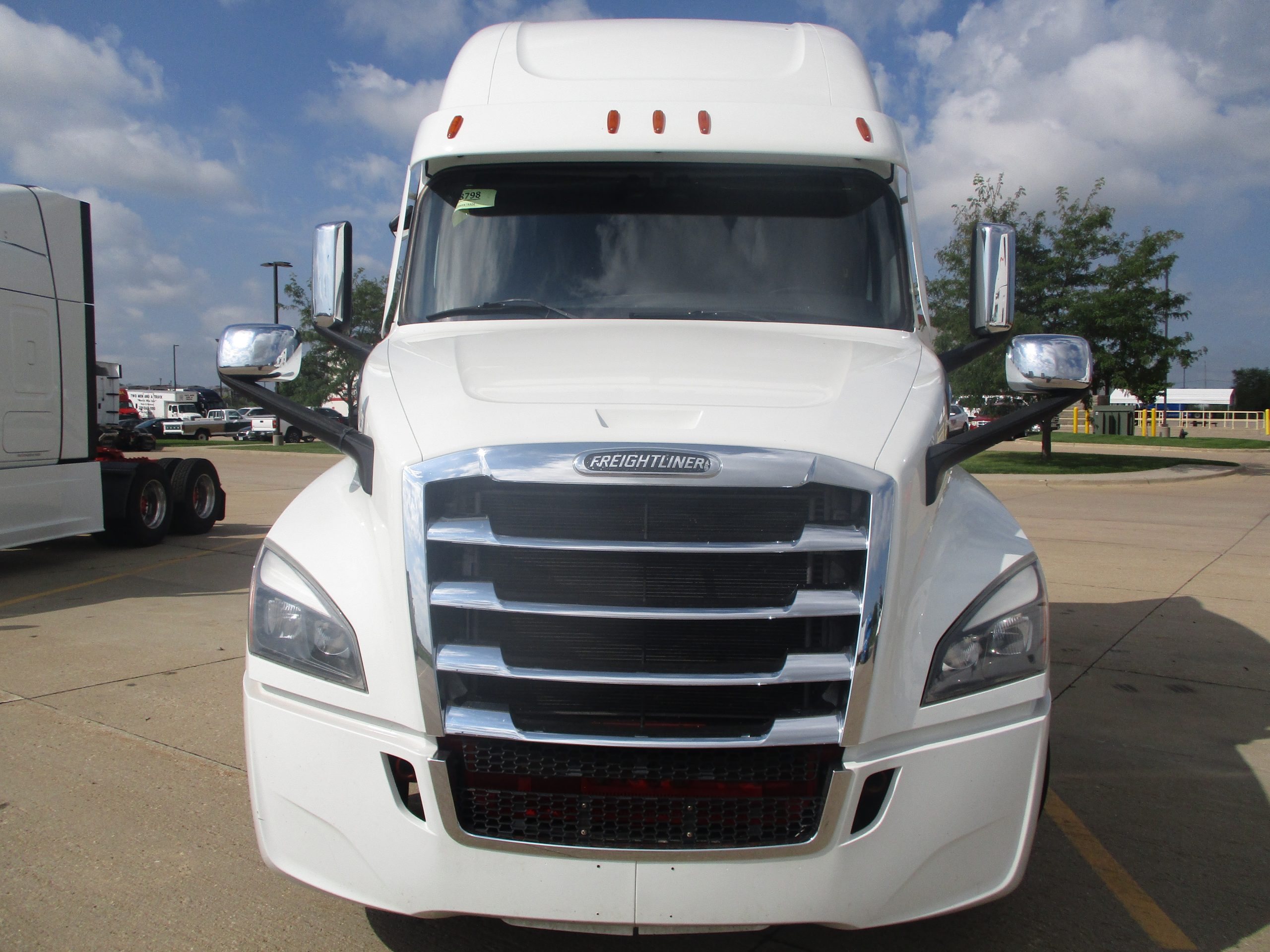 2022 Freightliner PT126SLP - image 2 of 6