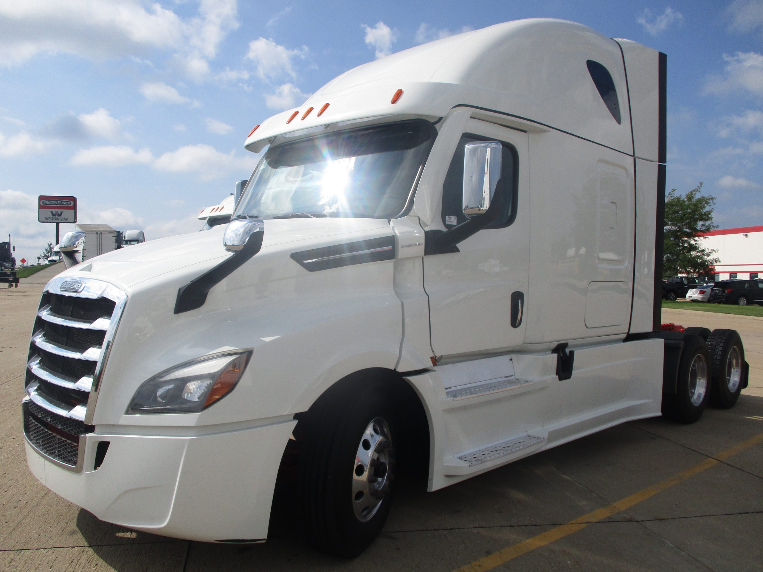 2022 Freightliner PT126SLP - image 1 of 6