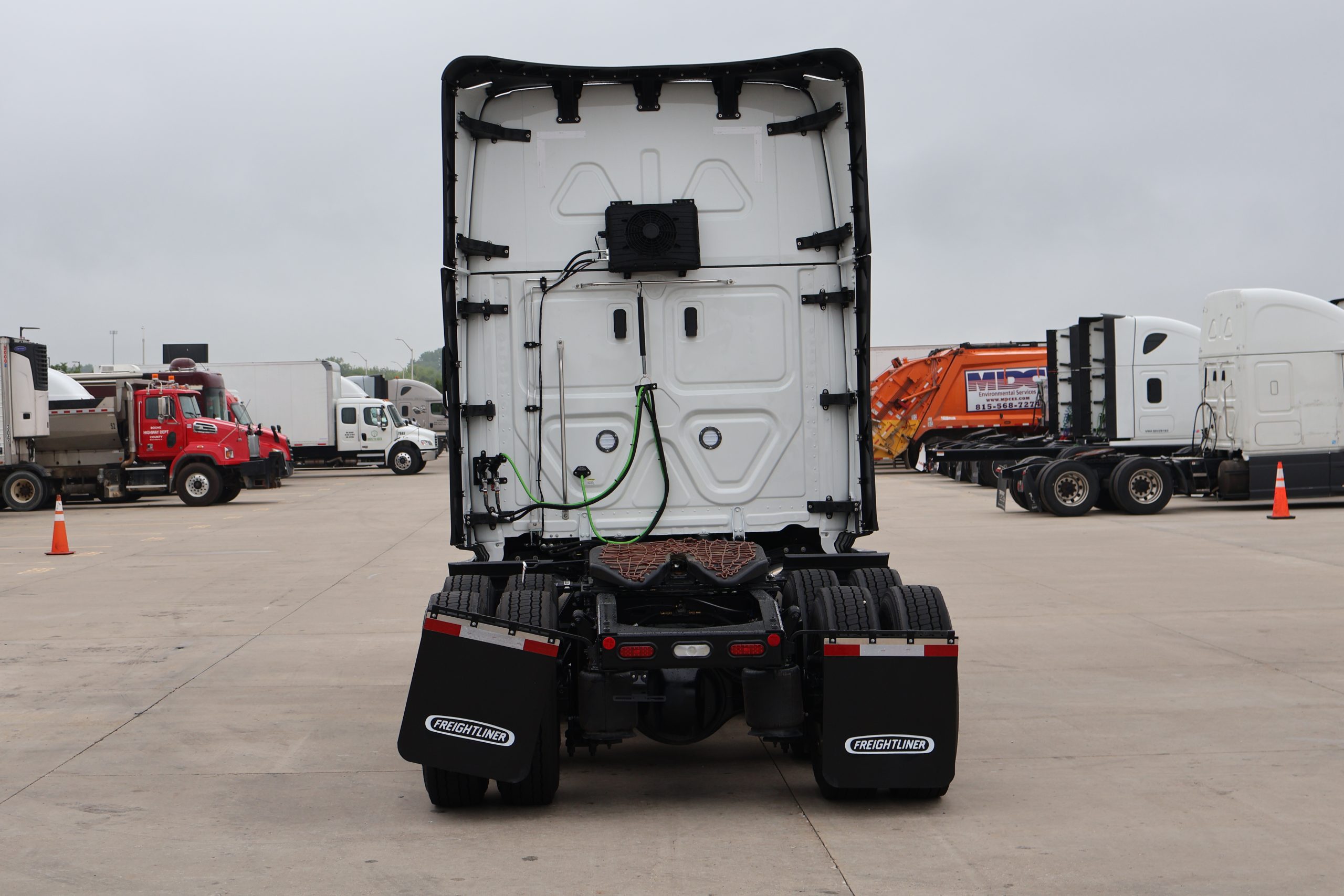 2026 Freightliner PT126SLP - image 3 of 6