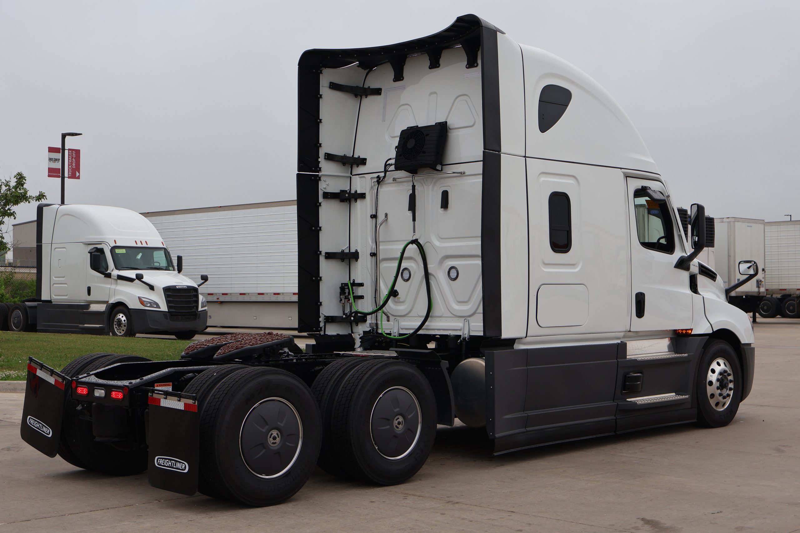 2026 Freightliner PT126SLP - image 4 of 6