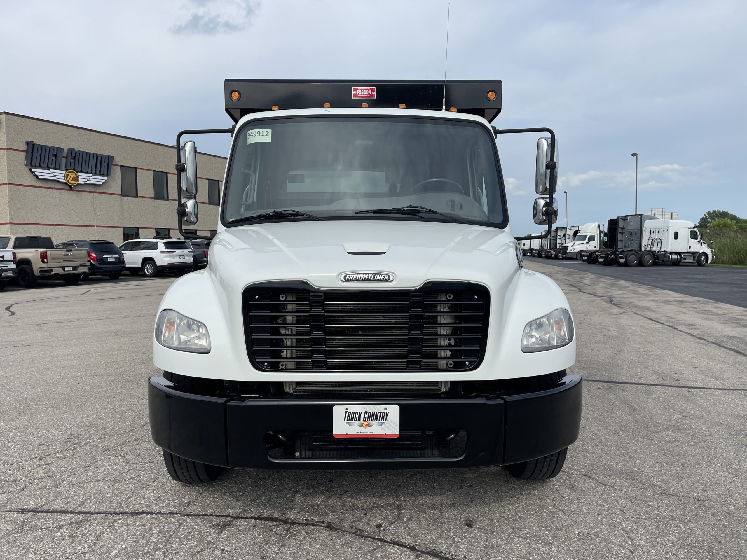 2018 Freightliner M260 - image 2 of 6