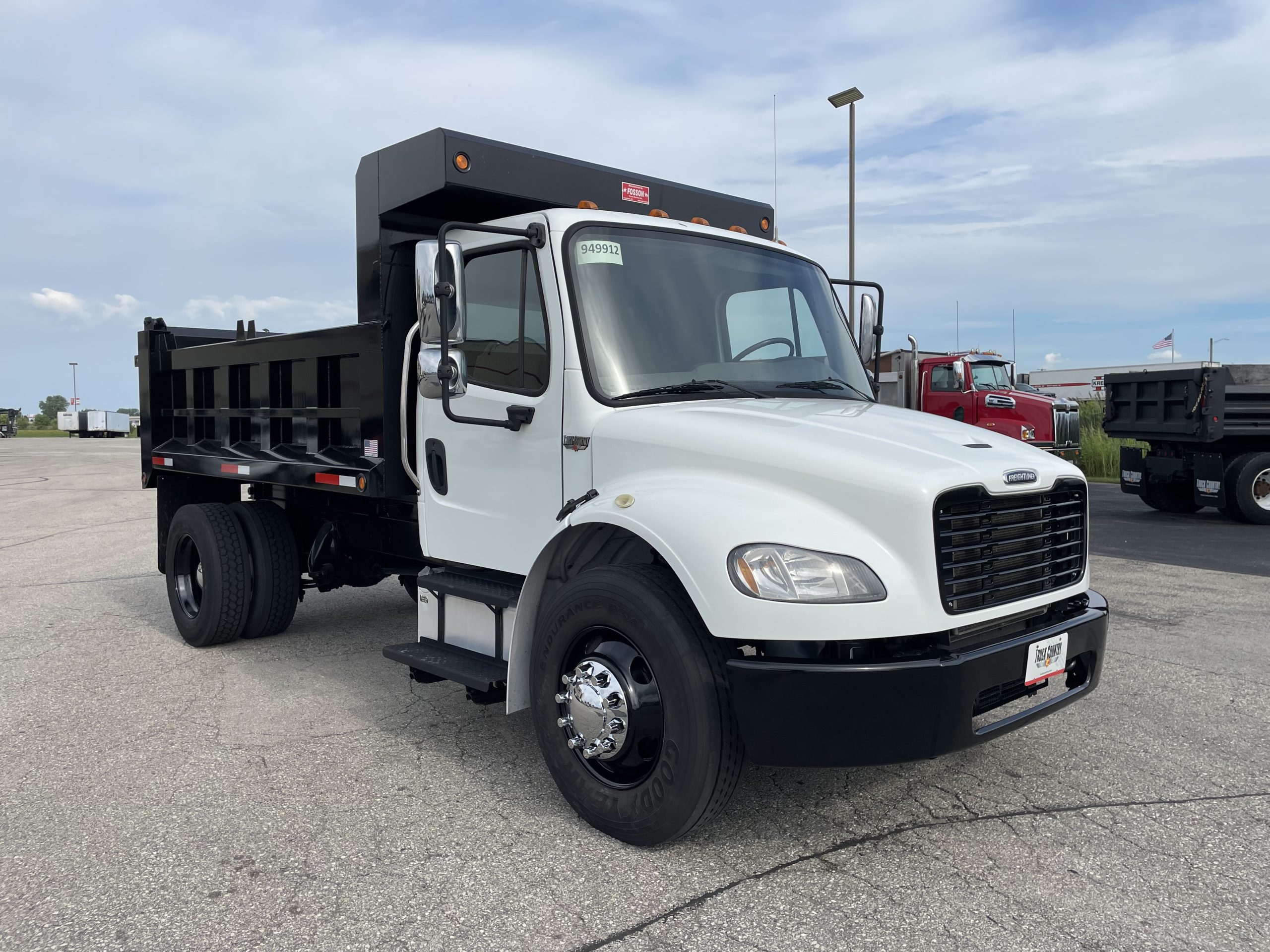 2018 Freightliner M260 - image 3 of 6