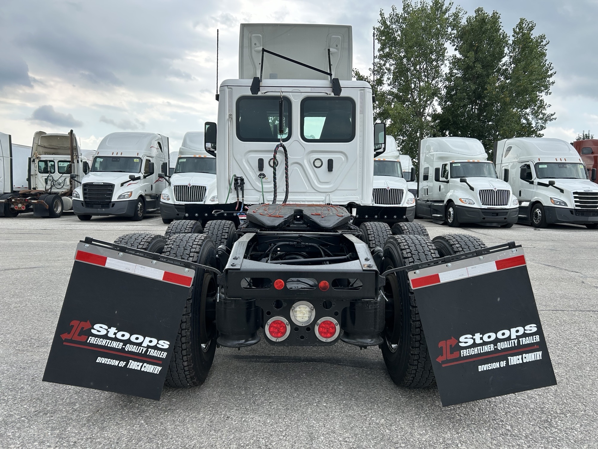 2020 Freightliner - image 3