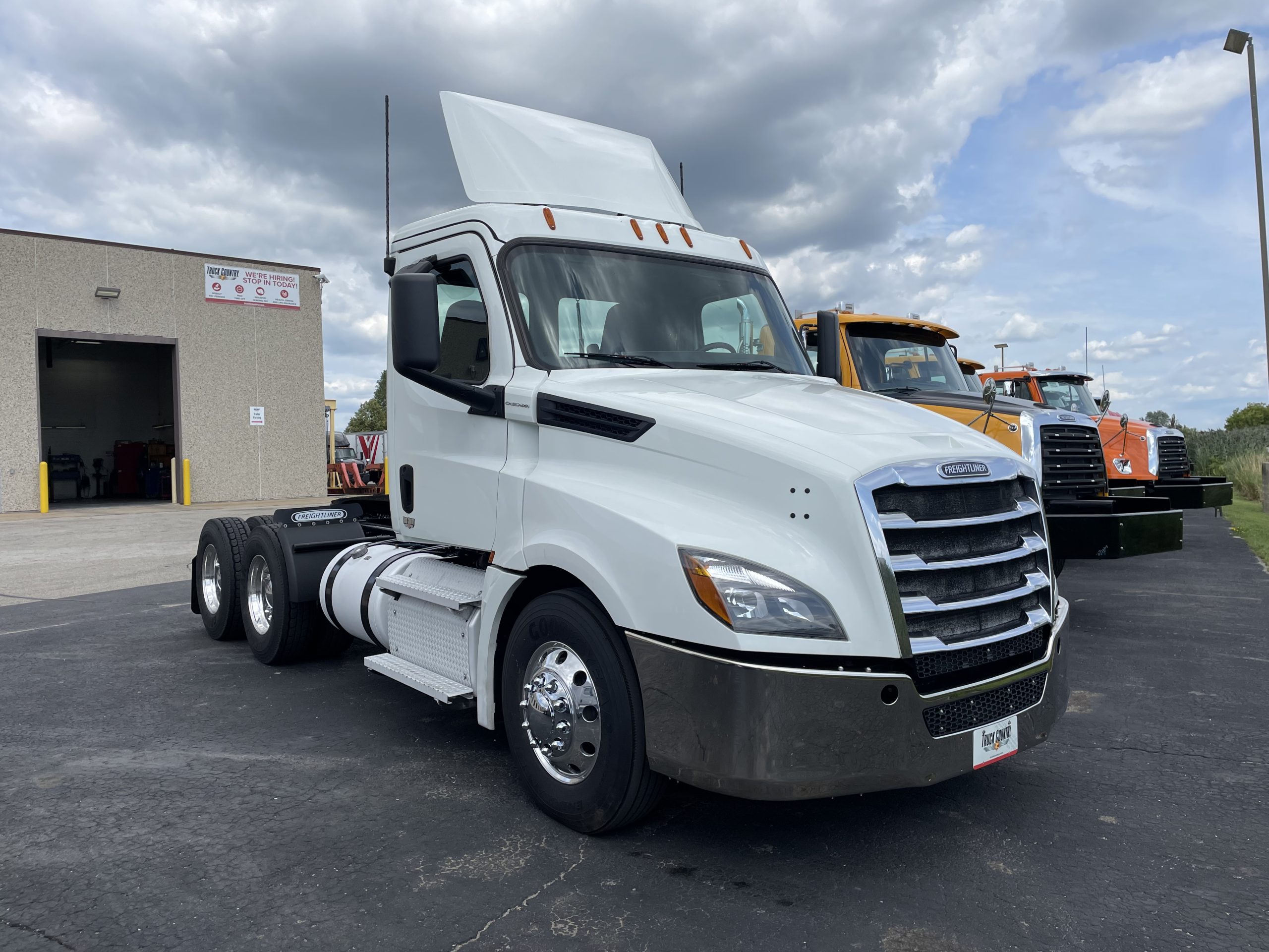 2020 Freightliner - image 3