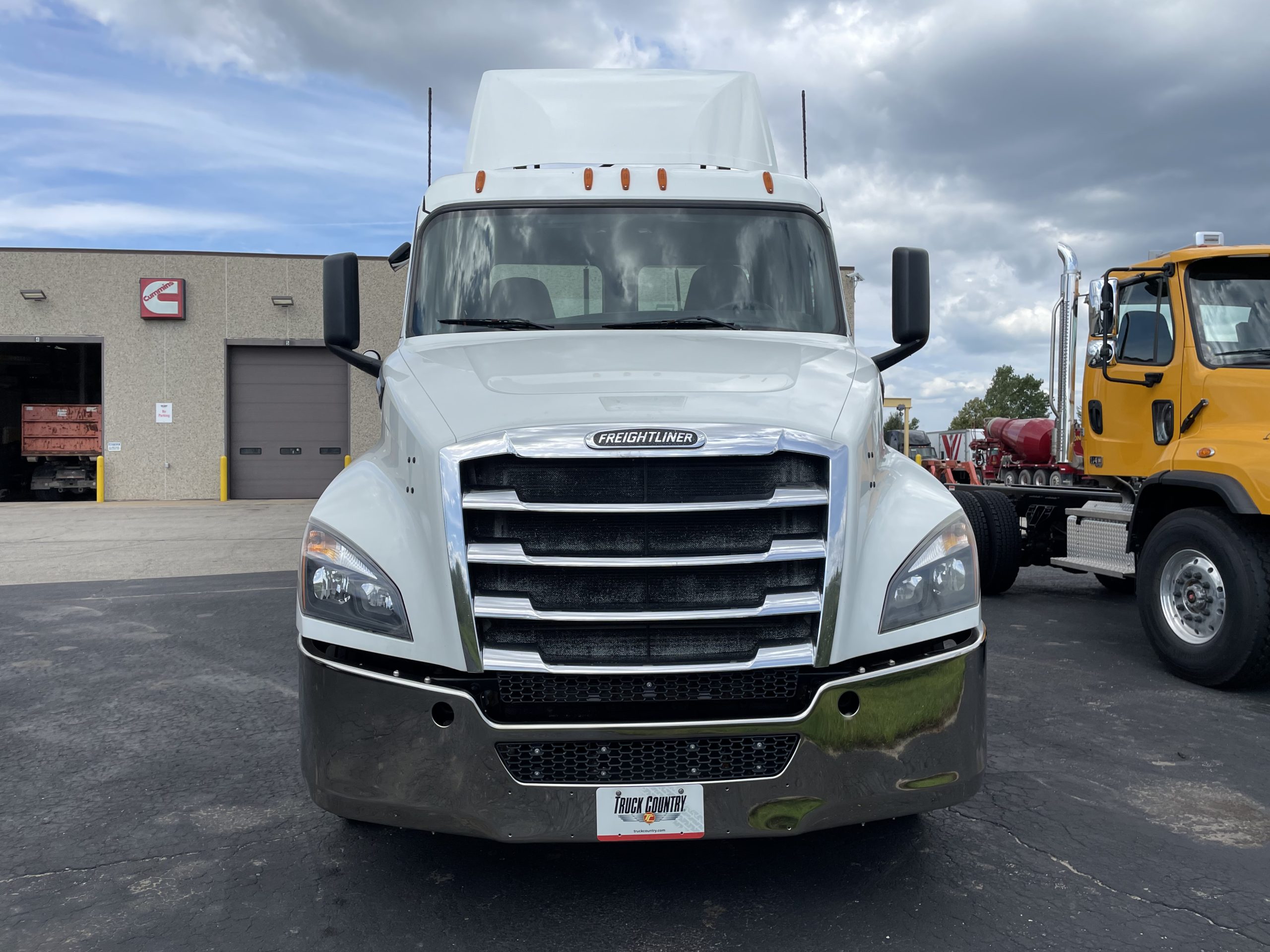 2020 Freightliner - image 2