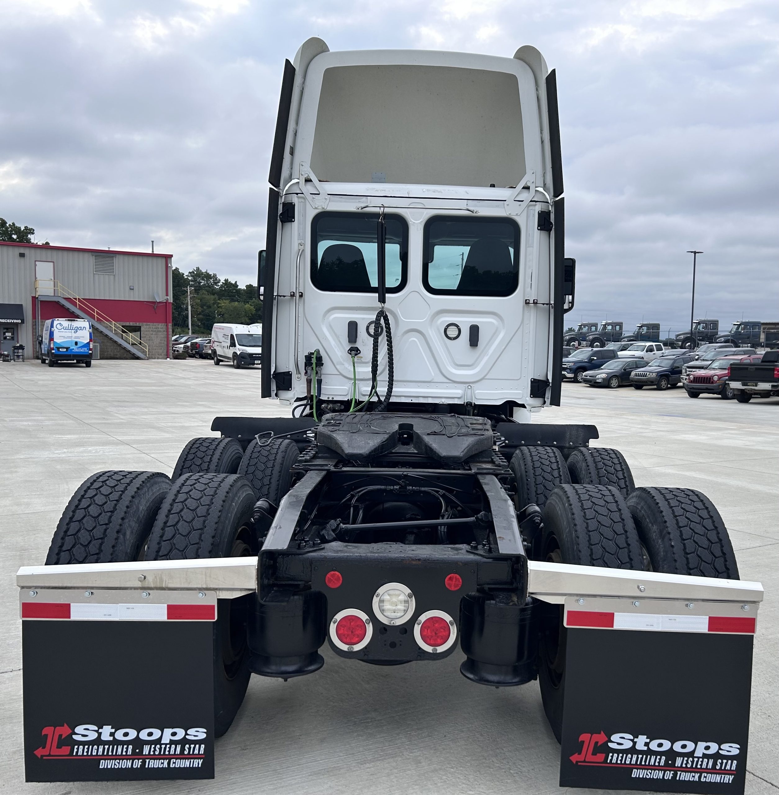 2020 Freightliner - image 4