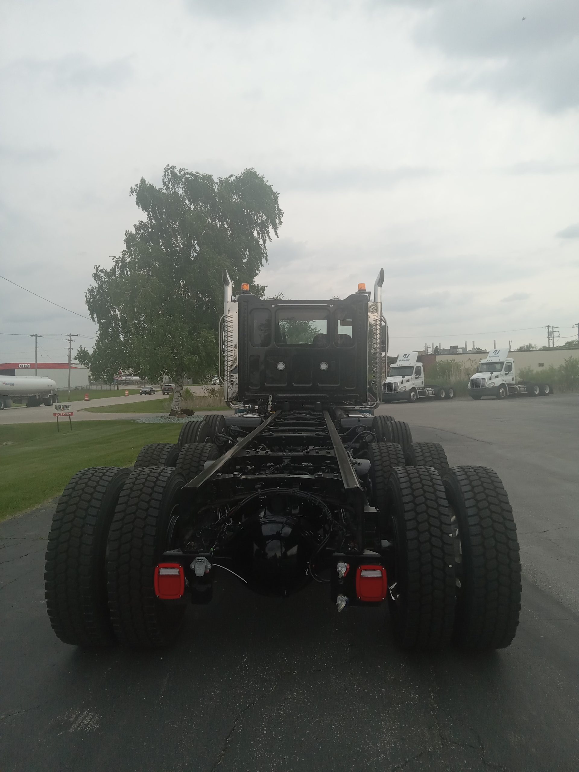 2025 Western Star 49X - image 4 of 6