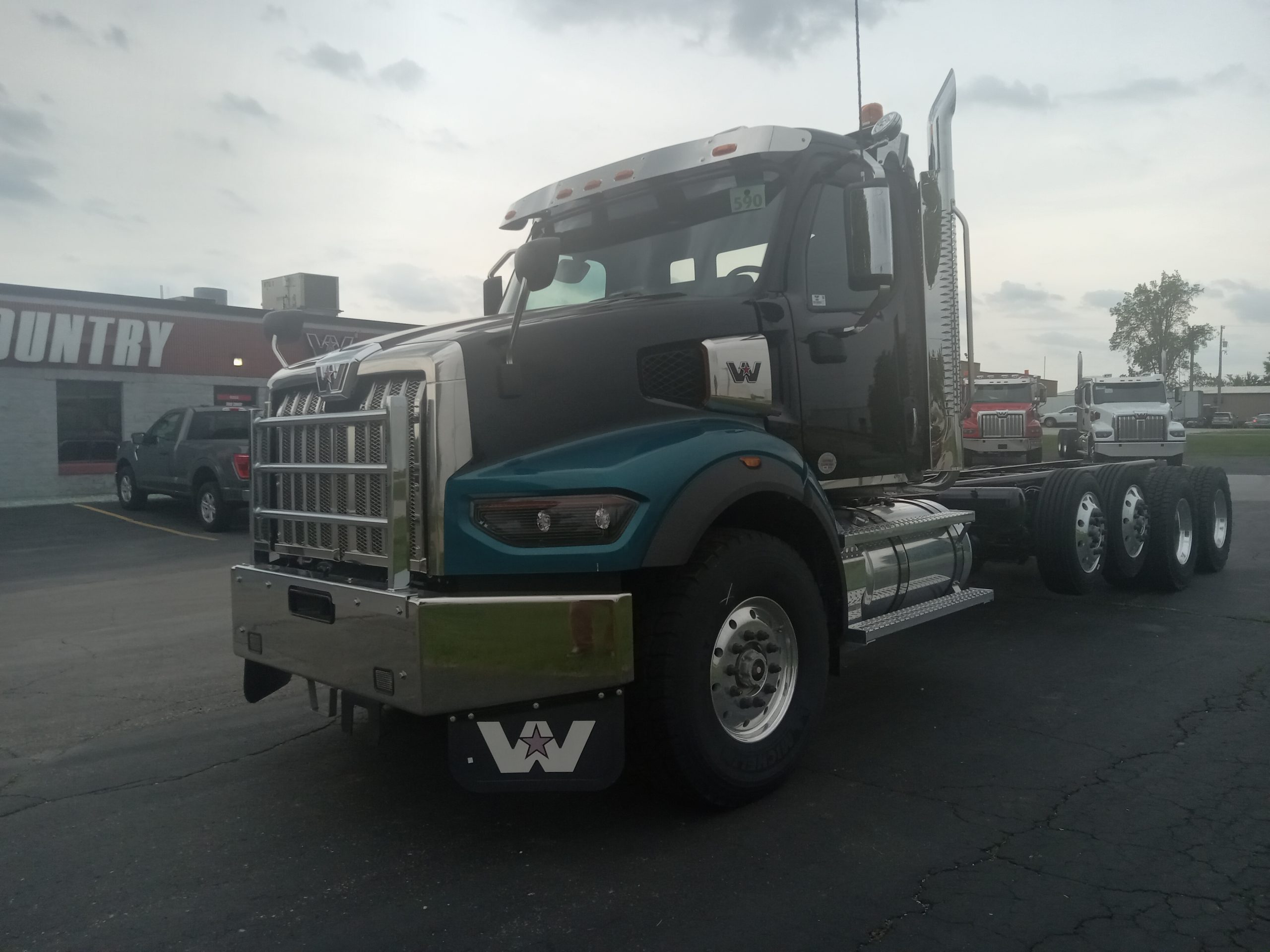2025 Western Star 49X - image 1 of 6