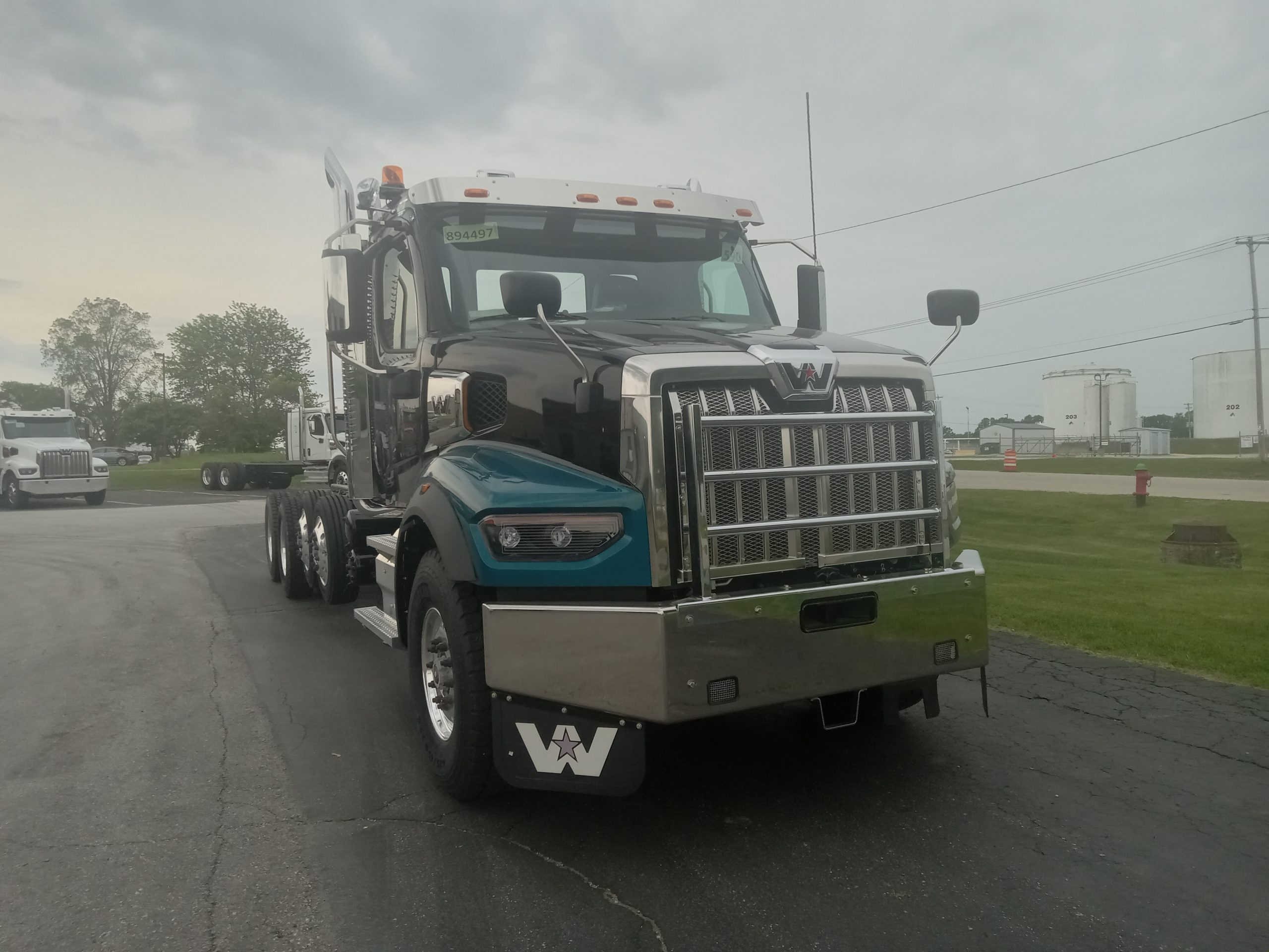 2025 Western Star 49X - image 3 of 6