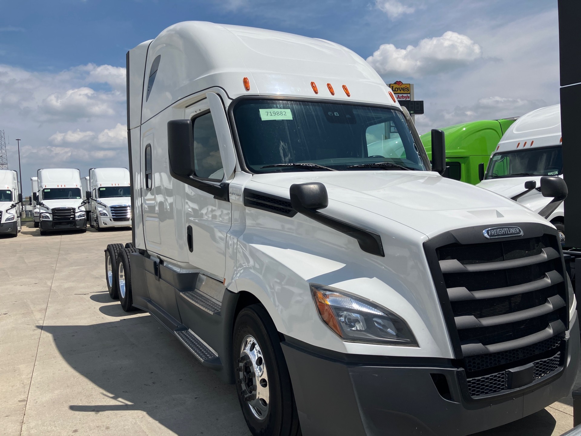 2022 Freightliner PT126 - image 5 of 6