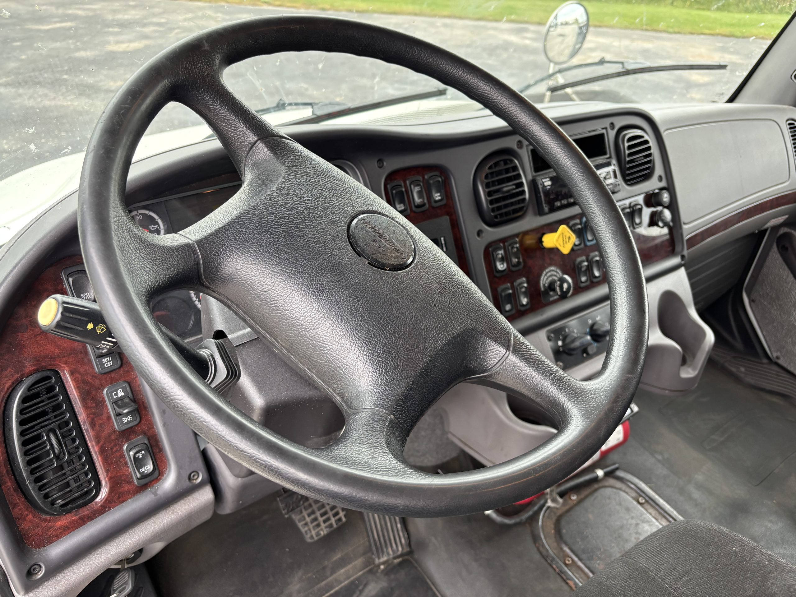 2020 Freightliner - image 5