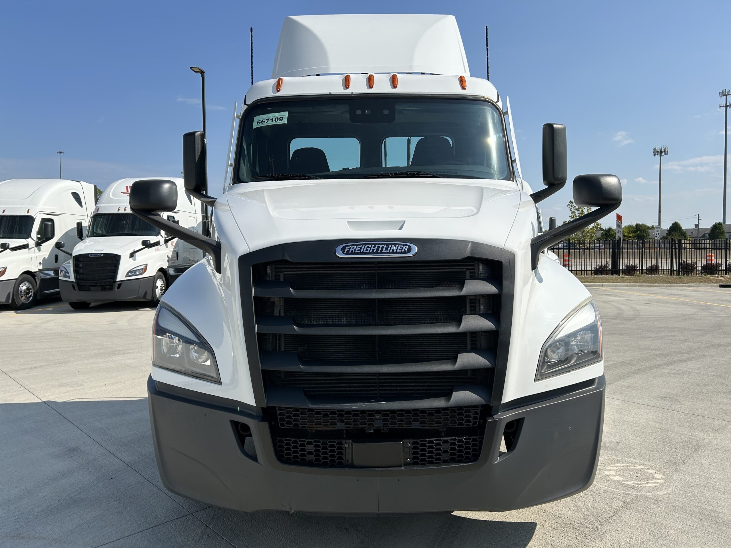2020 Freightliner - image 2