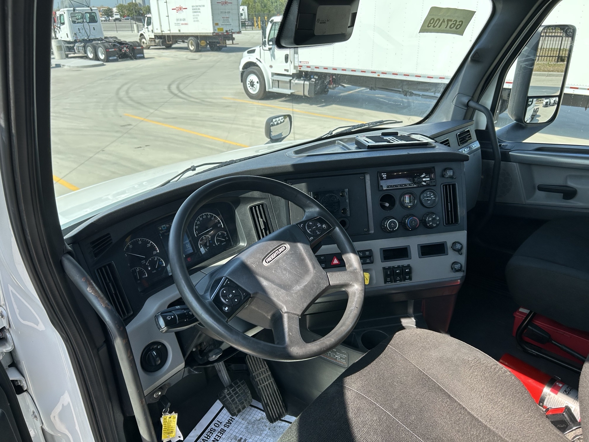 2020 Freightliner - image 5
